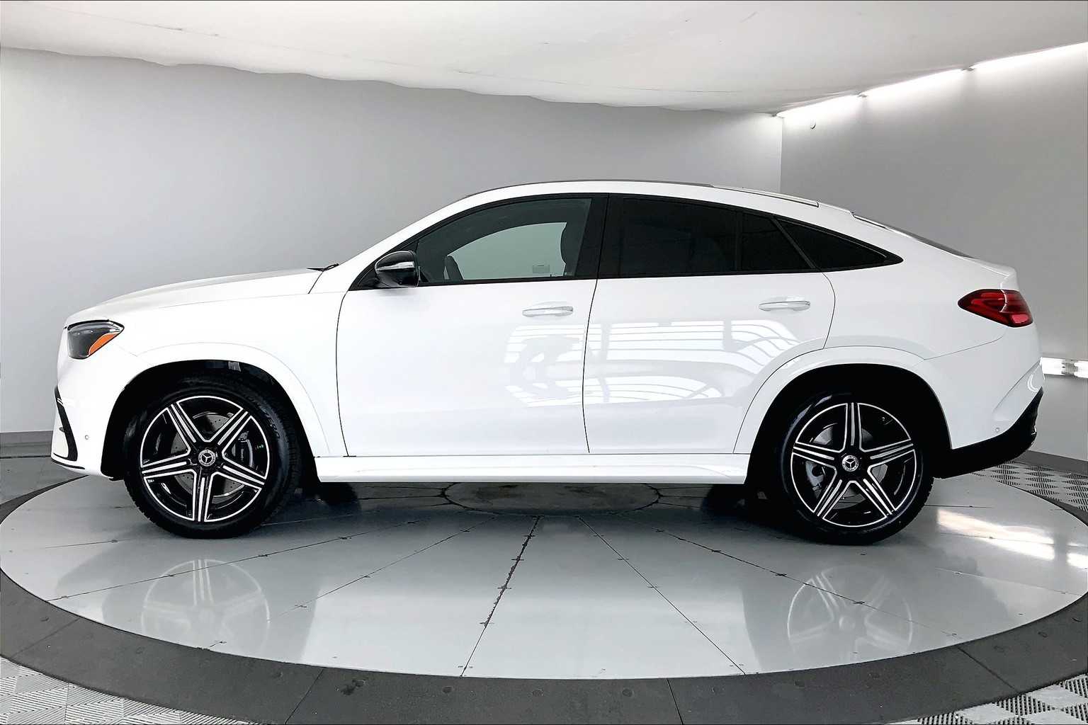 Thumbnail: 2025 Mercedes-Benz GLE - 3