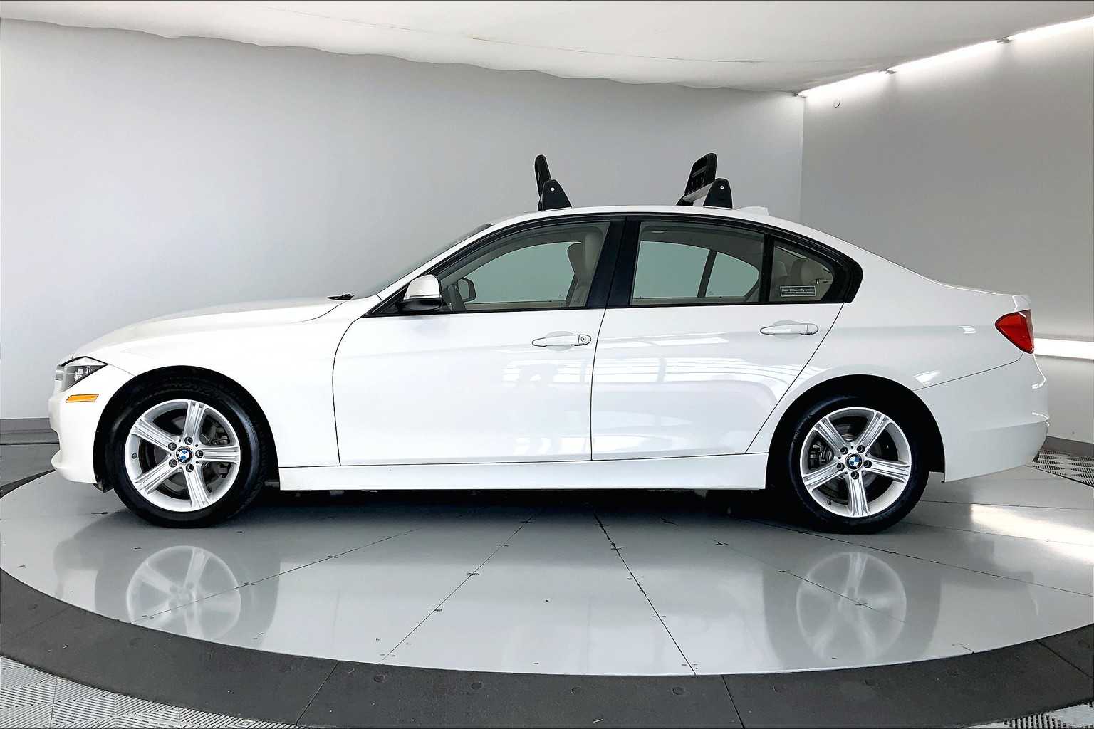 Thumbnail: 2014 BMW 3 Series - 3