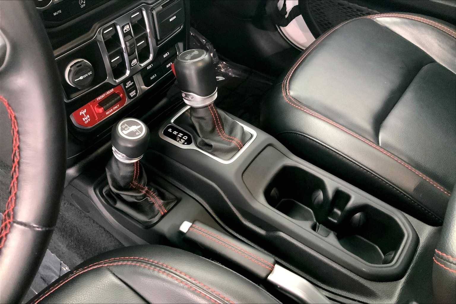 Thumbnail: 2021 Jeep Wrangler - 17