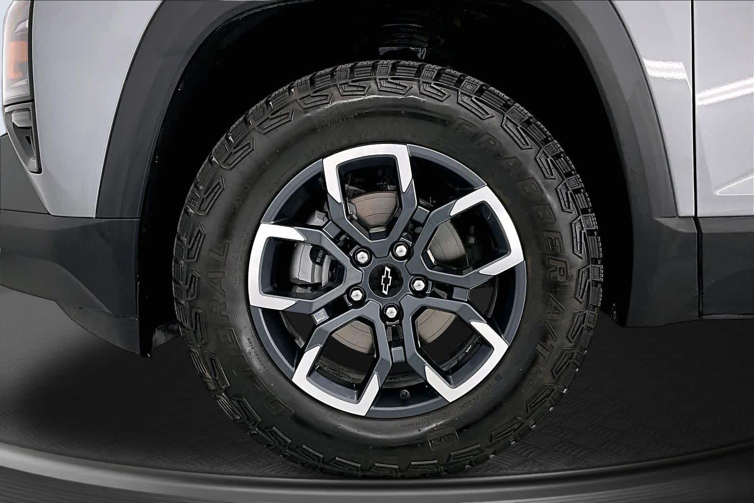 Thumbnail: 2025 Chevrolet Equinox - 8