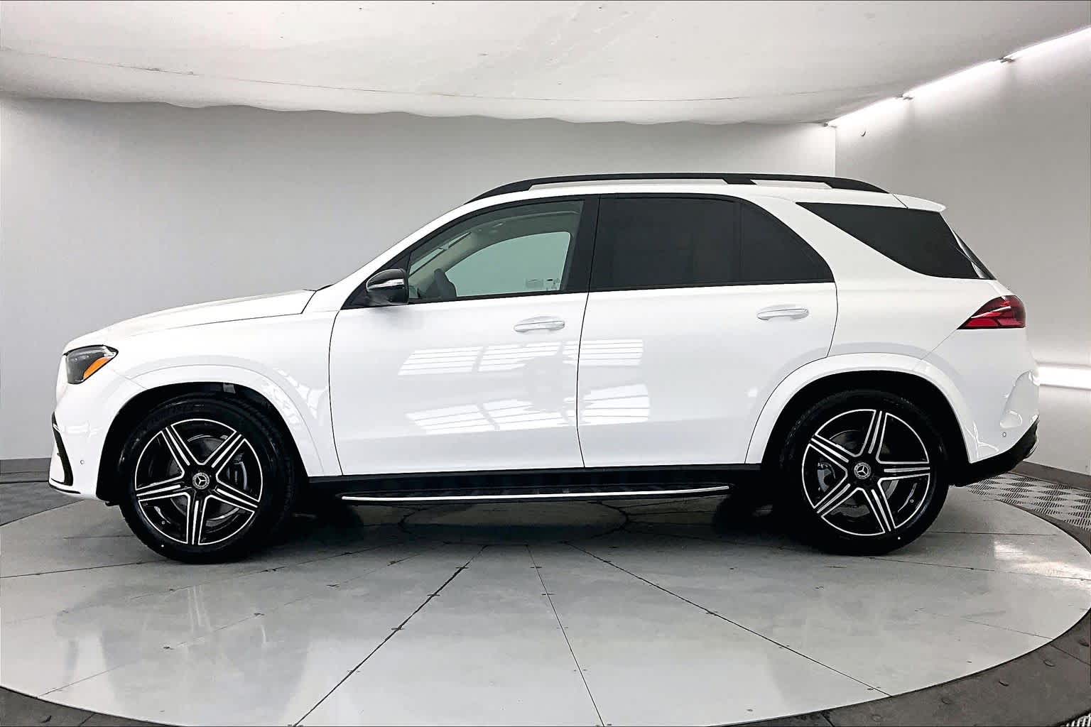 Thumbnail: 2026 Mercedes-Benz GLE - 3