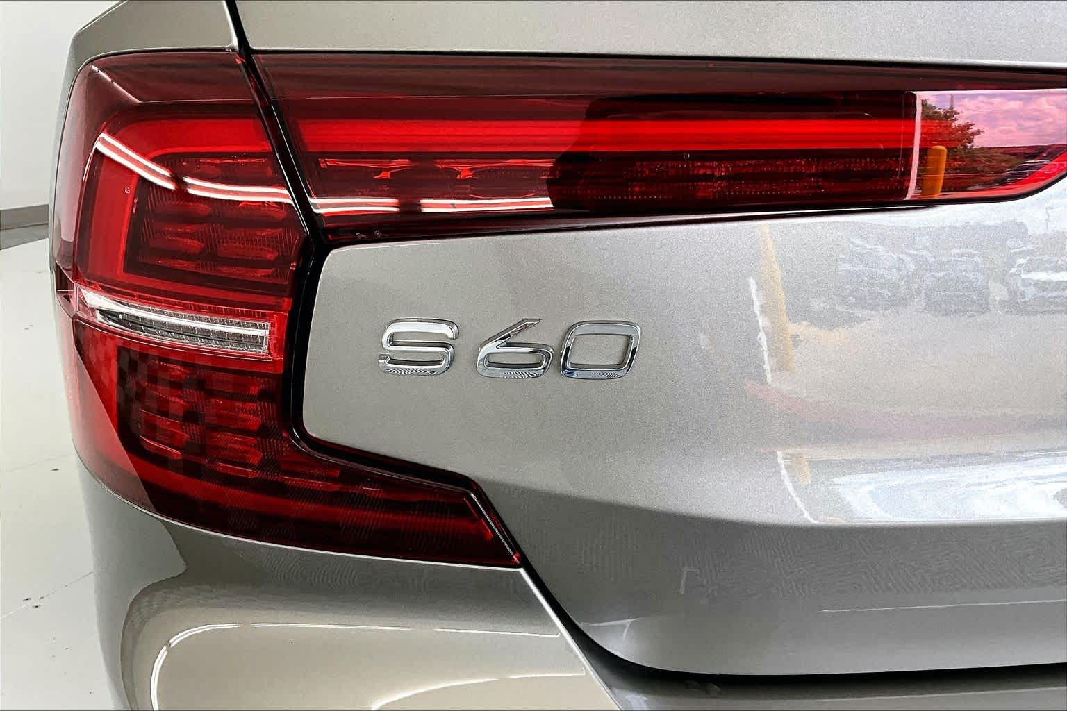 Thumbnail: 2020 Volvo S60 - 7