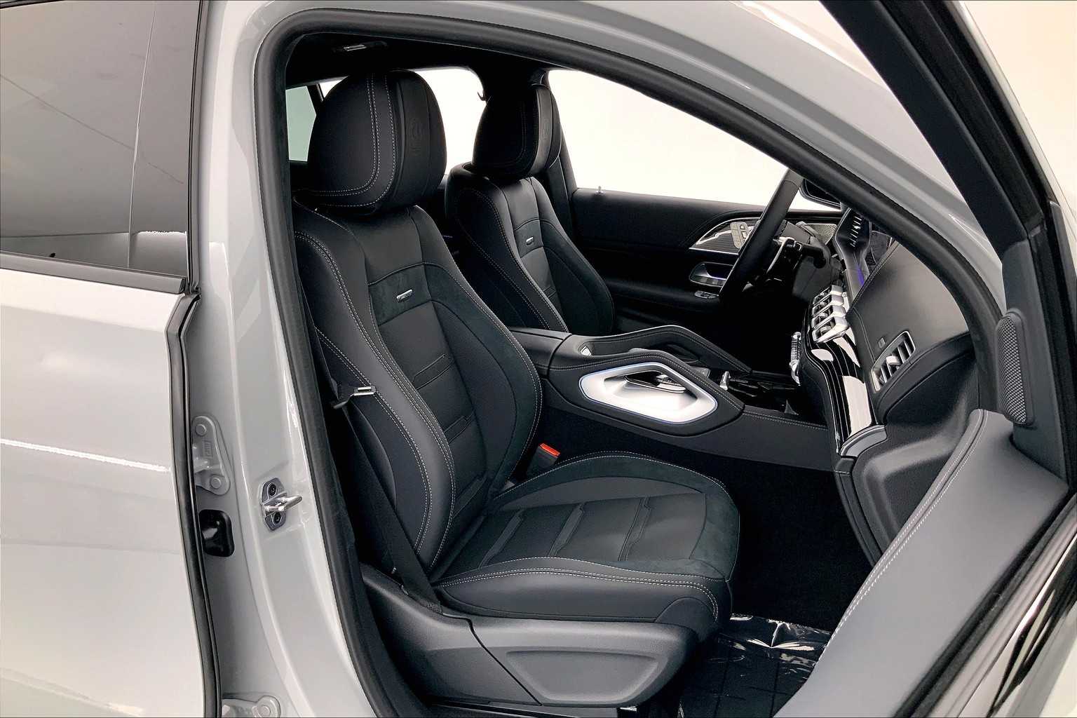 Thumbnail: 2026 Mercedes-Benz GLE - 14