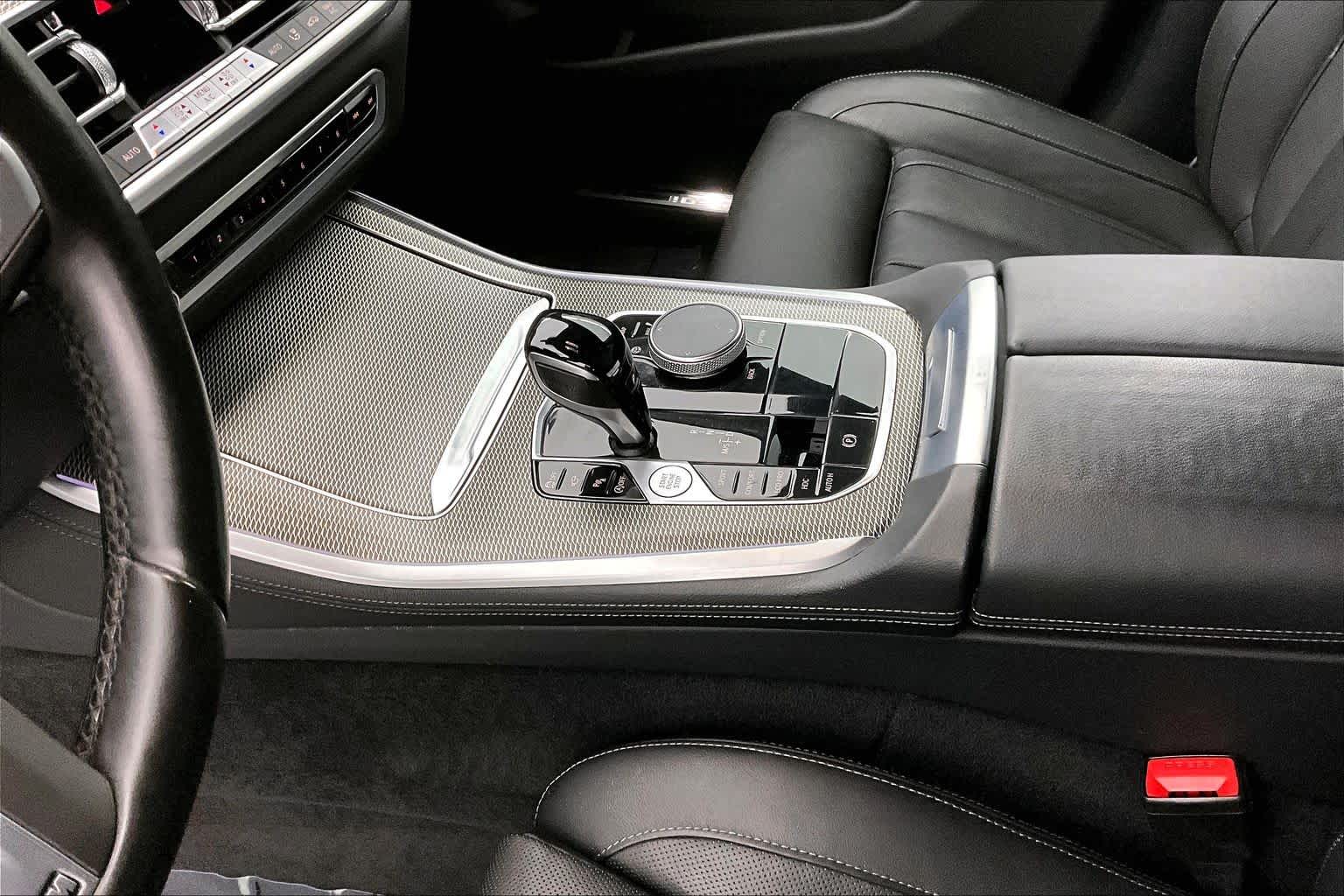 Thumbnail: 2022 BMW X5 - 17