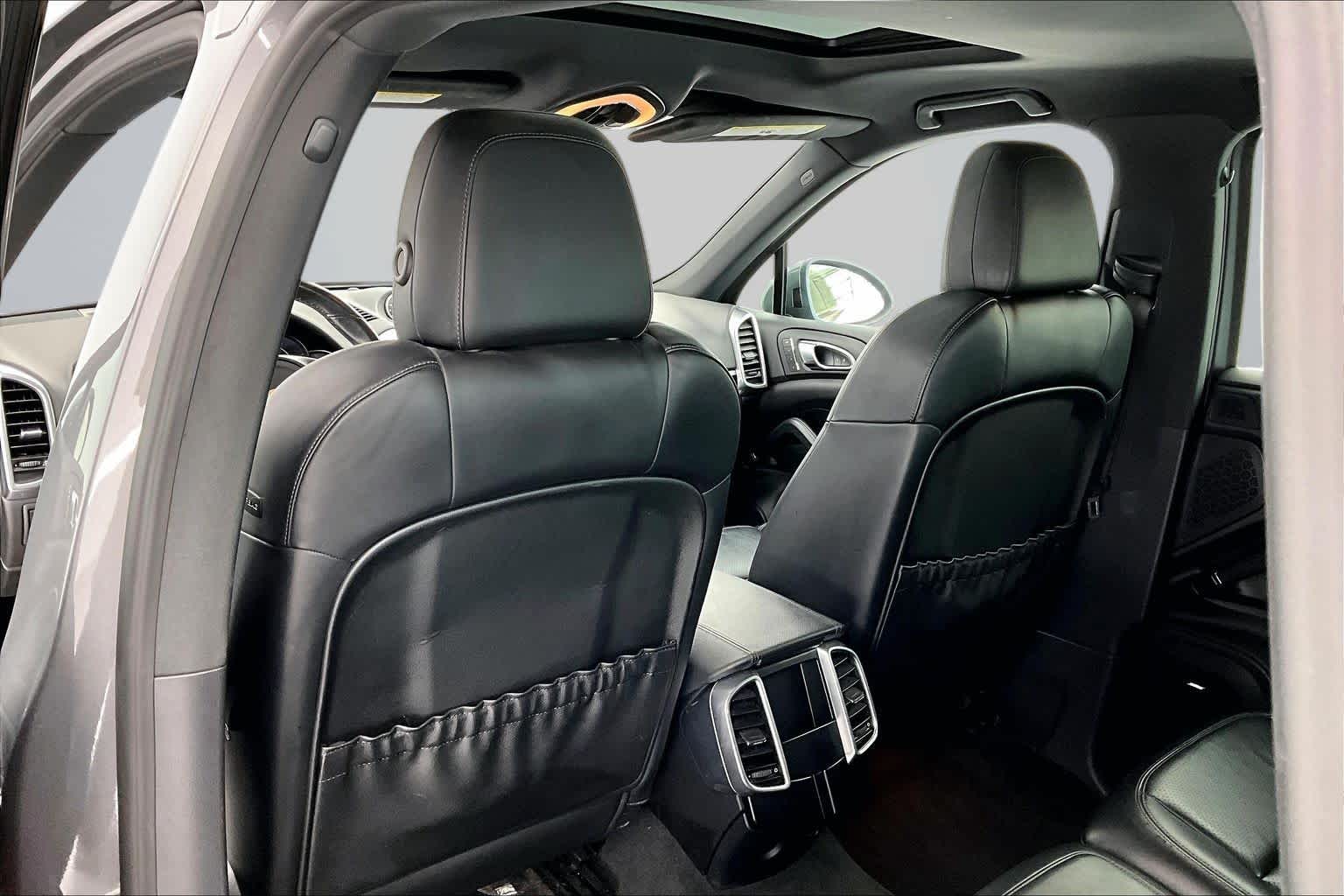Thumbnail: 2014 Porsche Cayenne - 12