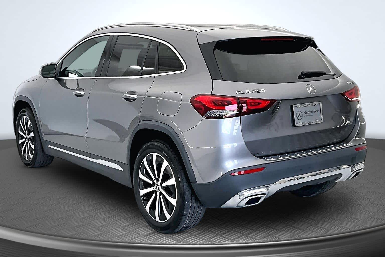 Thumbnail: 2021 Mercedes-Benz GLA - 3
