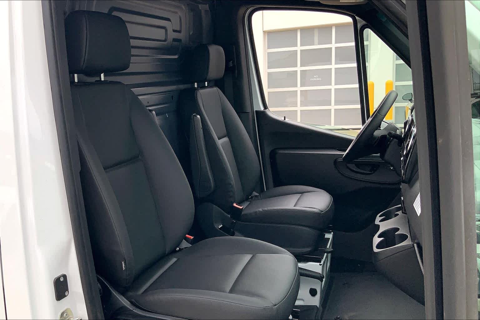 2025 Mercedes-Benz Sprinter 2500 13