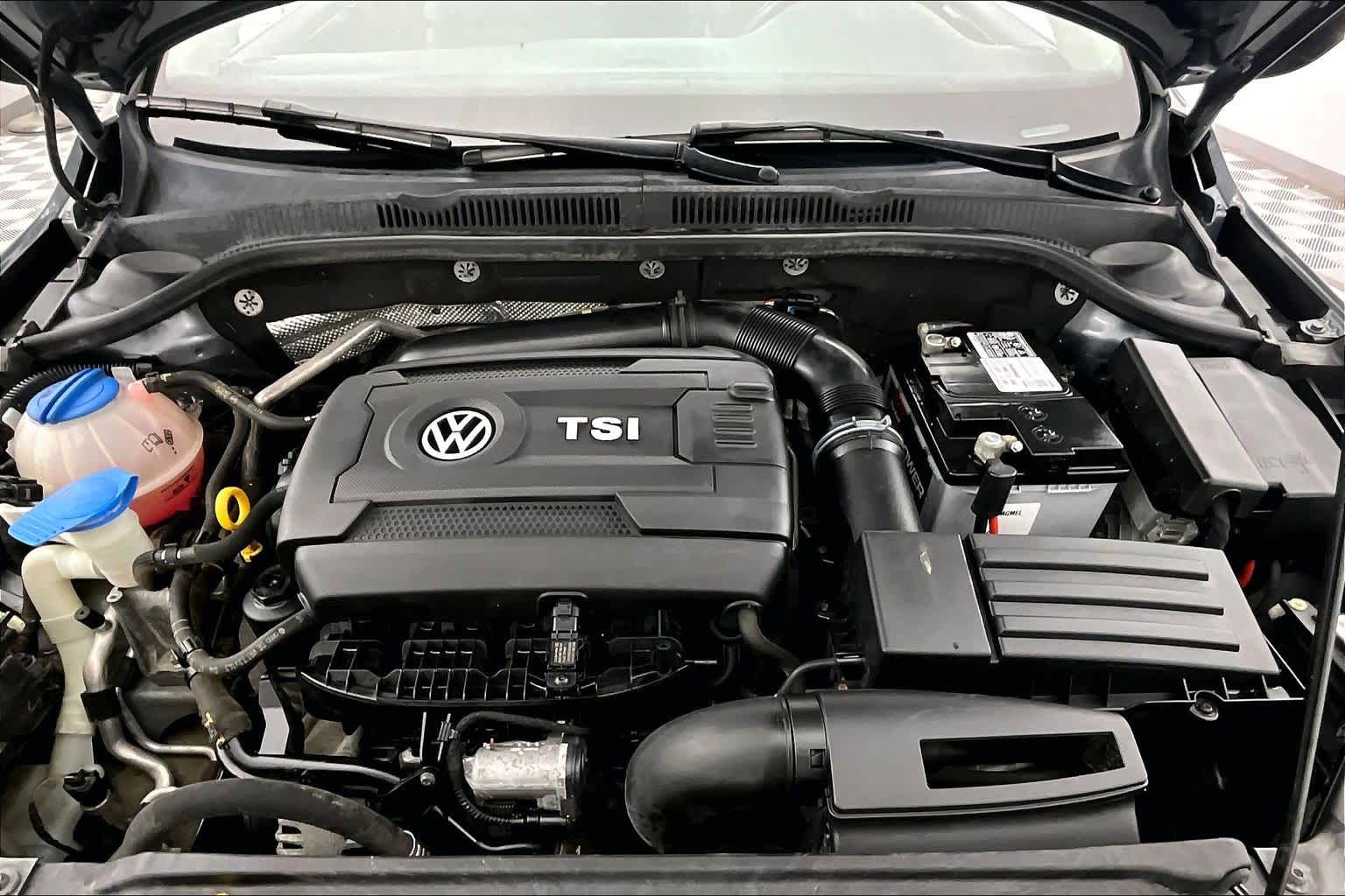 Thumbnail: 2016 Volkswagen Jetta - 9