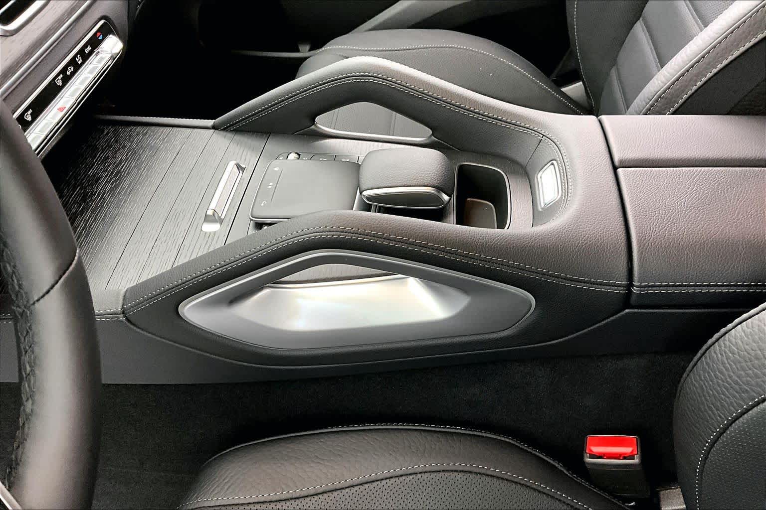 Thumbnail: 2026 Mercedes-Benz GLE - 17