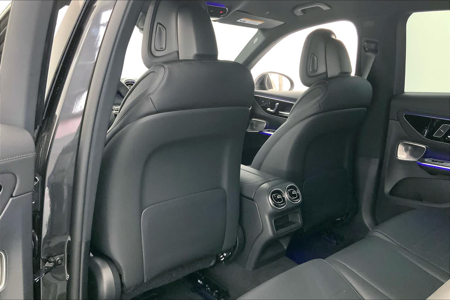 2025 Mercedes-Benz GLC 300 12