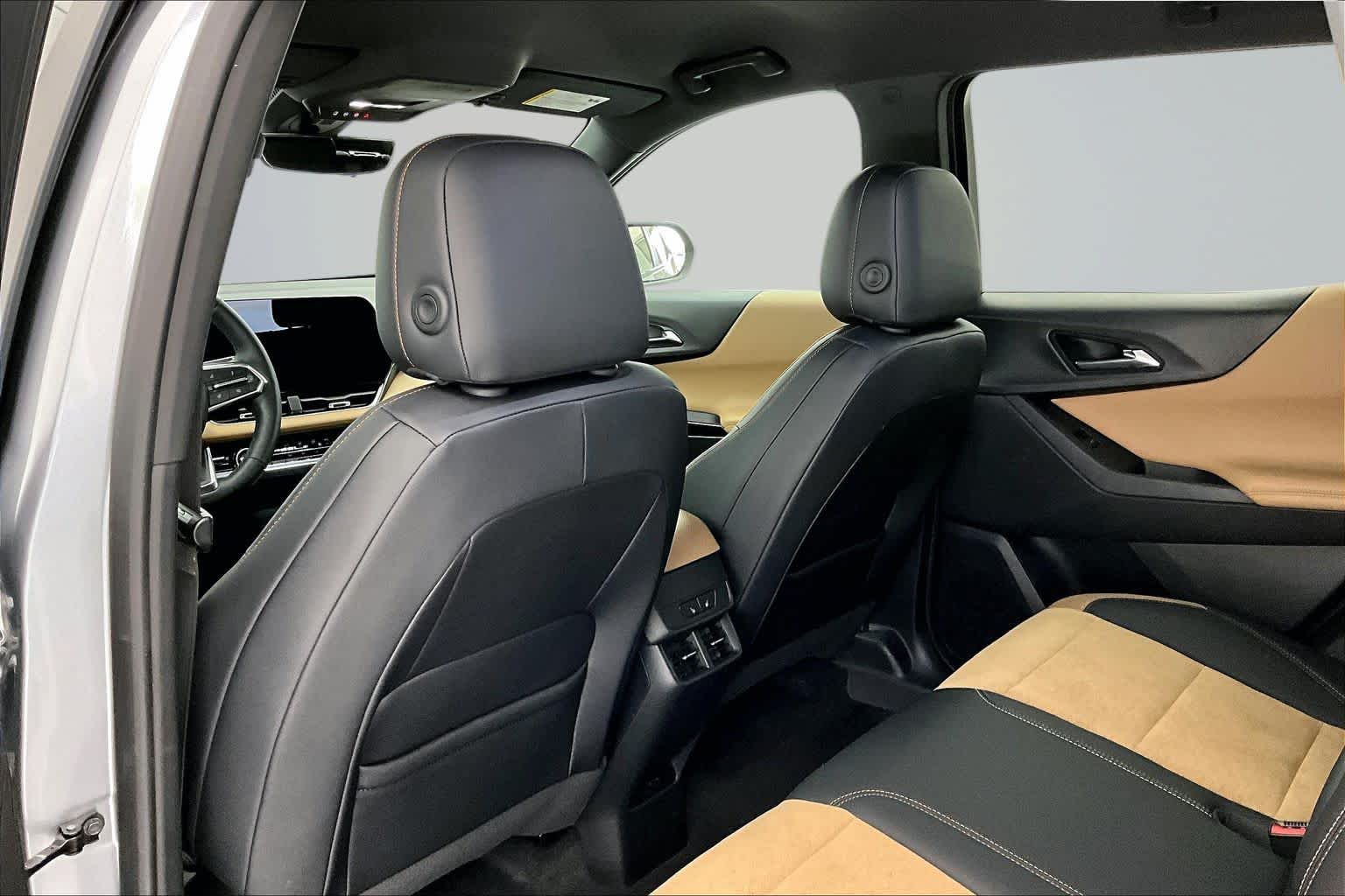Thumbnail: 2025 Chevrolet Equinox - 12