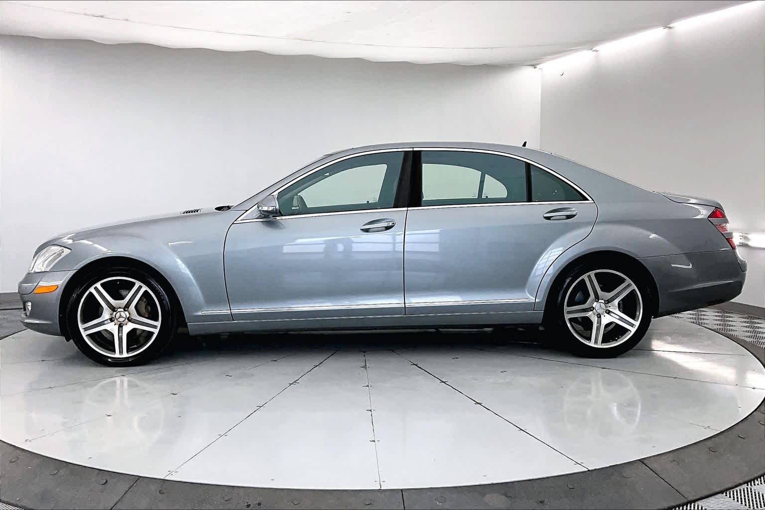 Thumbnail: 2007 Mercedes-Benz S-Class - 3