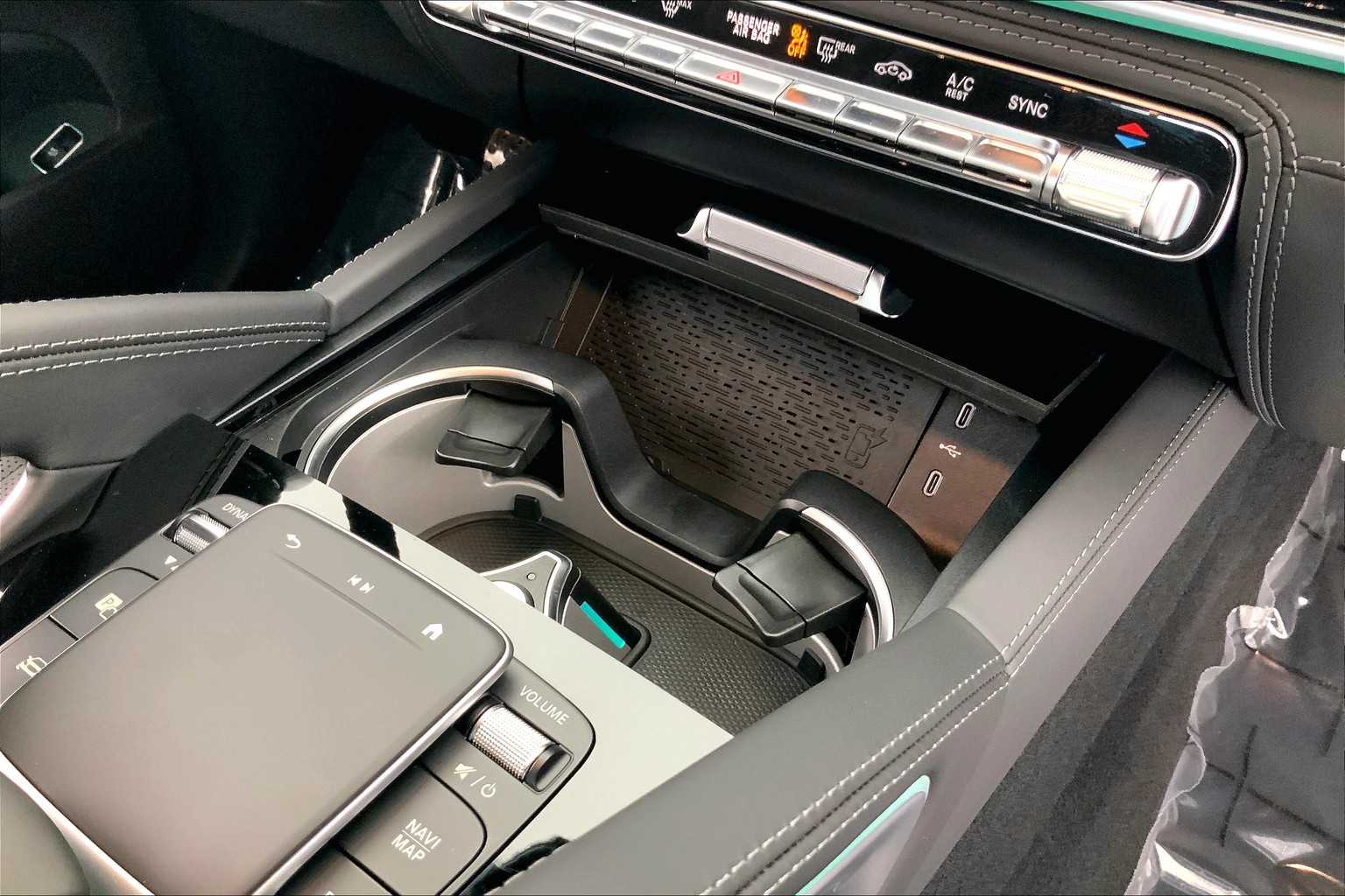 Thumbnail: 2025 Mercedes-Benz GL-Class - 23