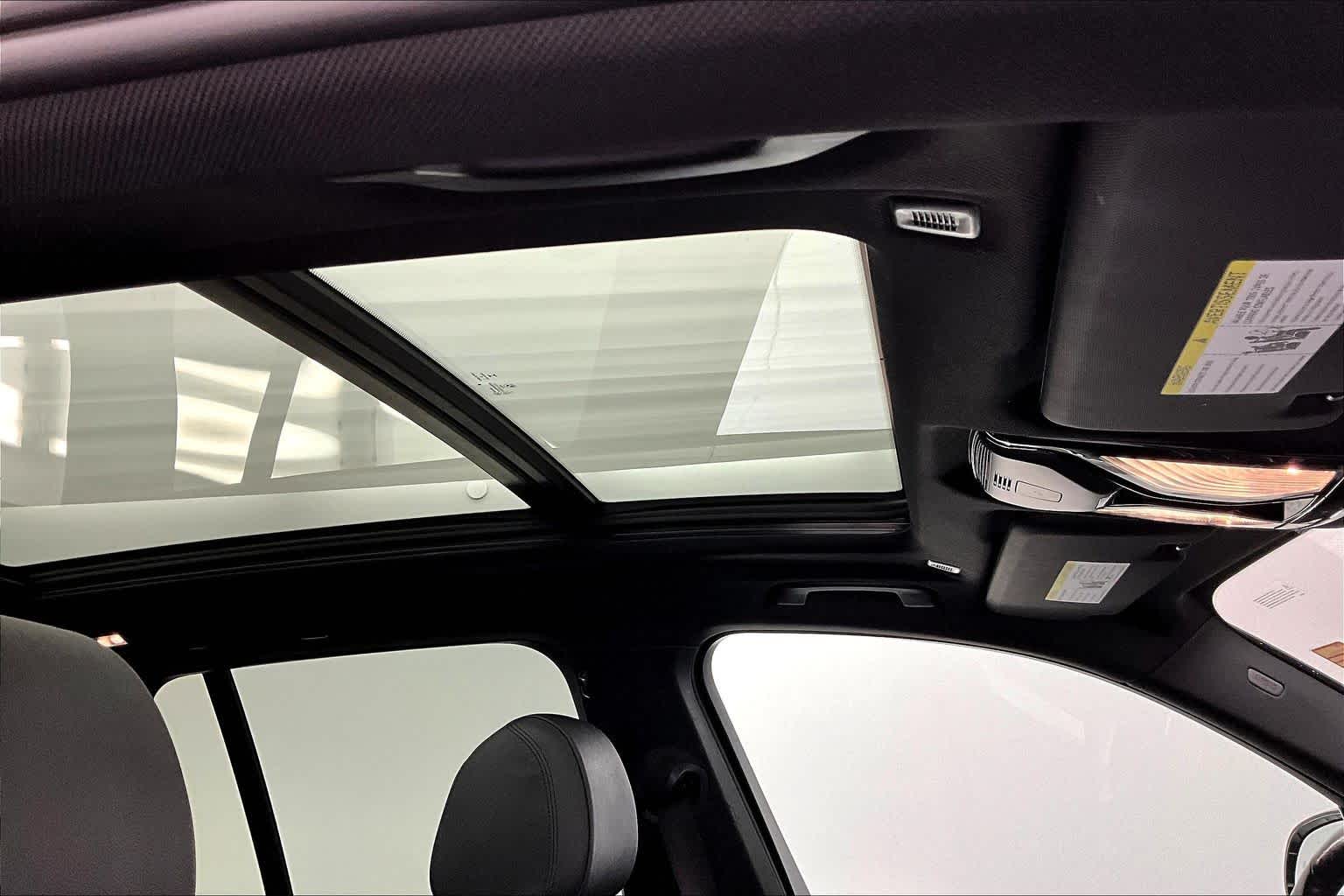 Thumbnail: 2022 BMW X5 - 22