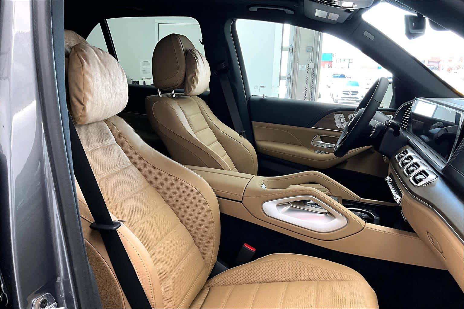 Thumbnail: 2026 Mercedes-Benz GLE - 14