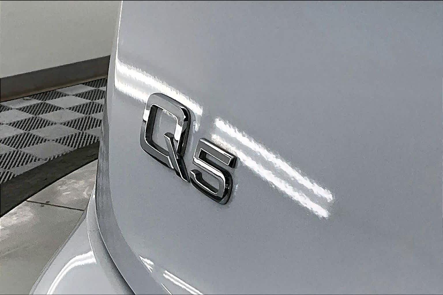 Thumbnail: 2023 Audi Q5 - 7