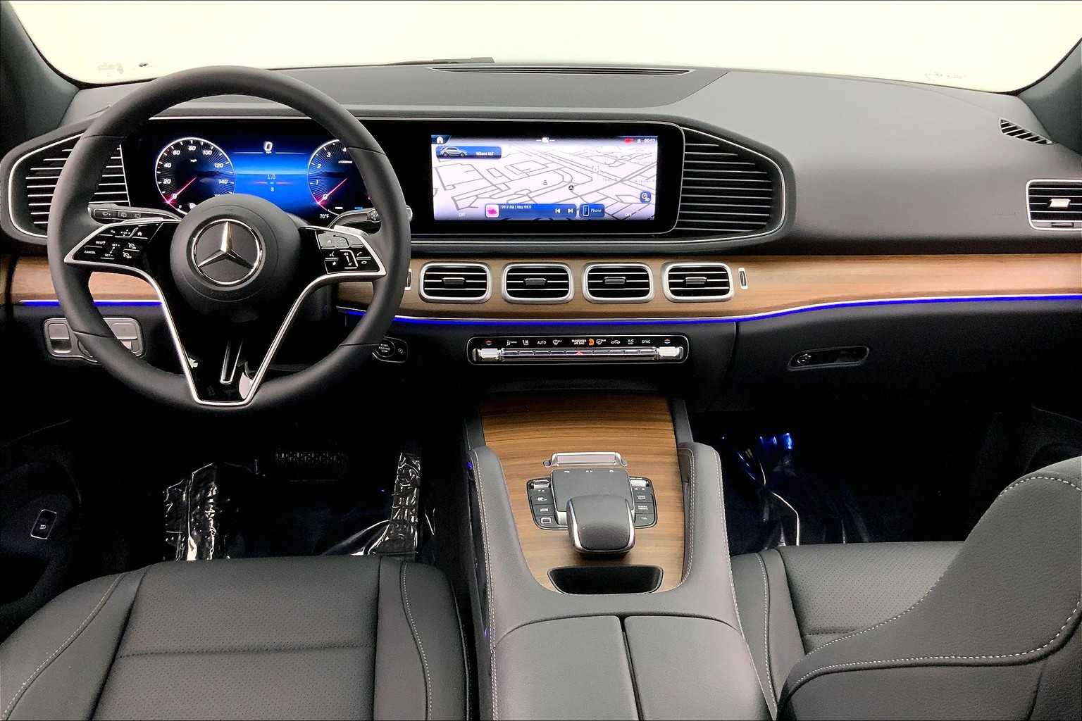 Thumbnail: 2026 Mercedes-Benz GLE - 10