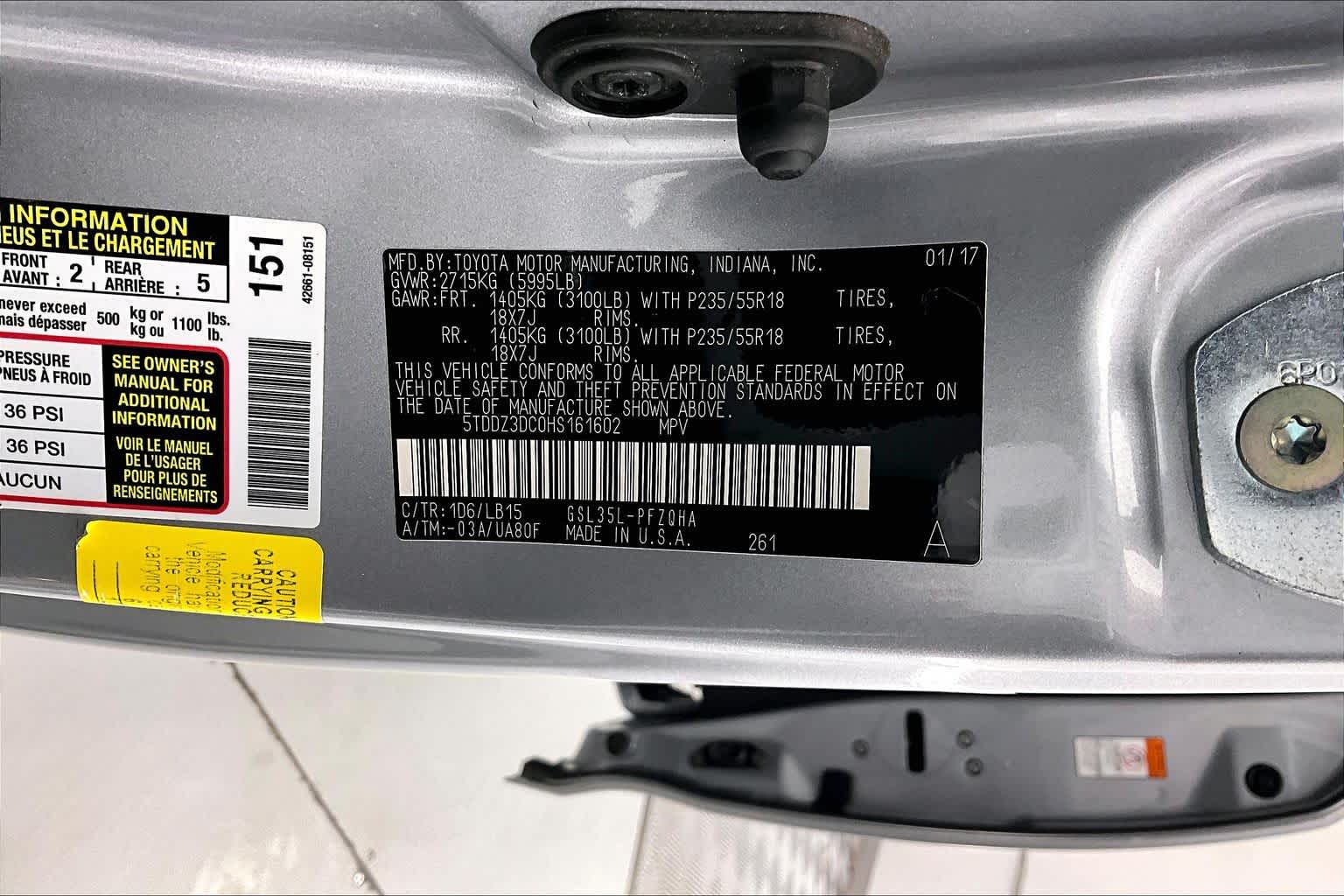 Thumbnail: 2017 Toyota Sienna - 30