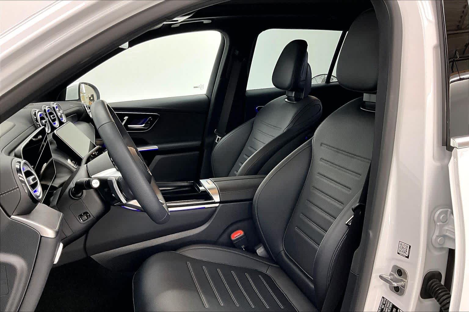 Thumbnail: 2025 Mercedes-Benz GLC - 11