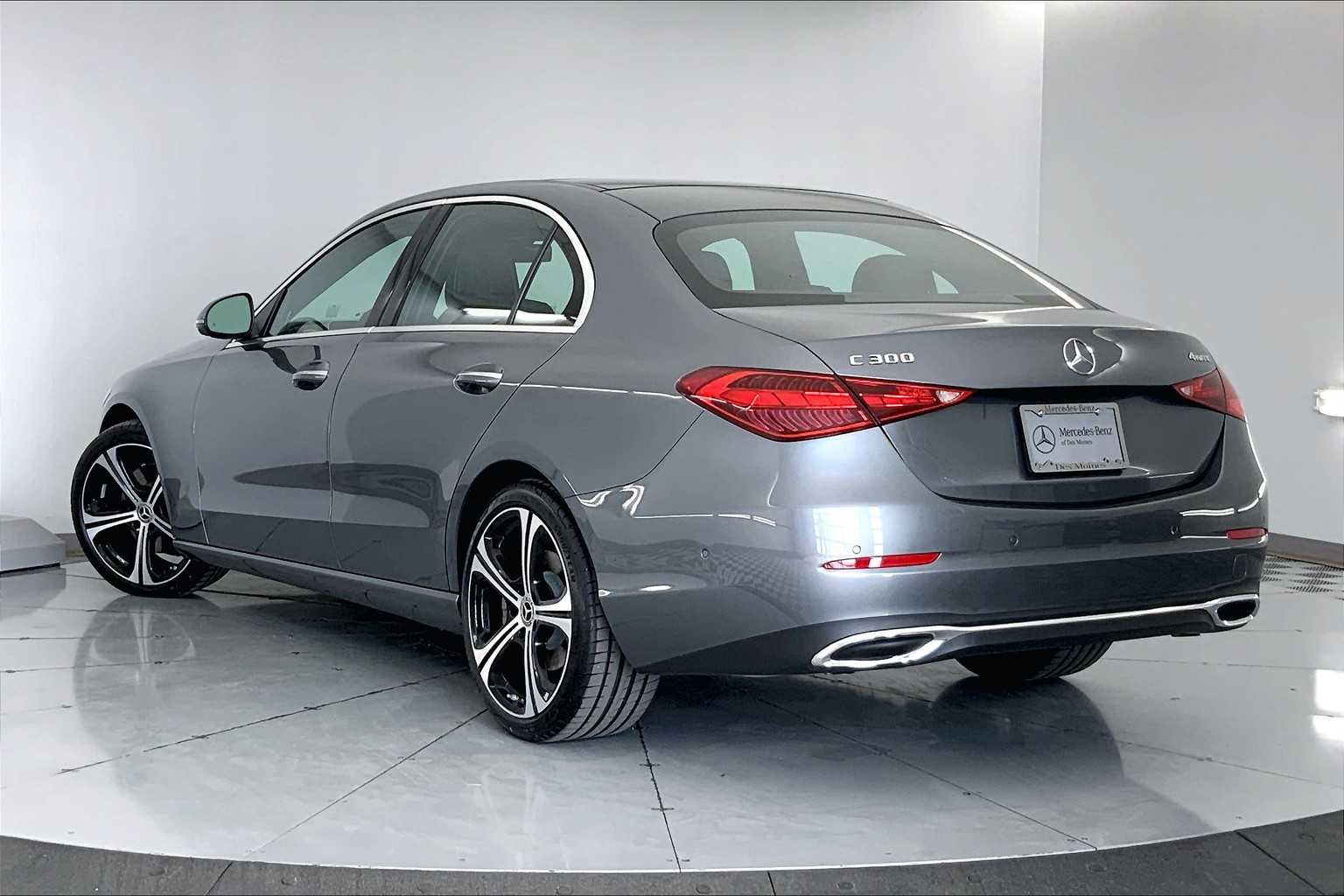 Thumbnail: 2025 Mercedes-Benz C-Class - 4