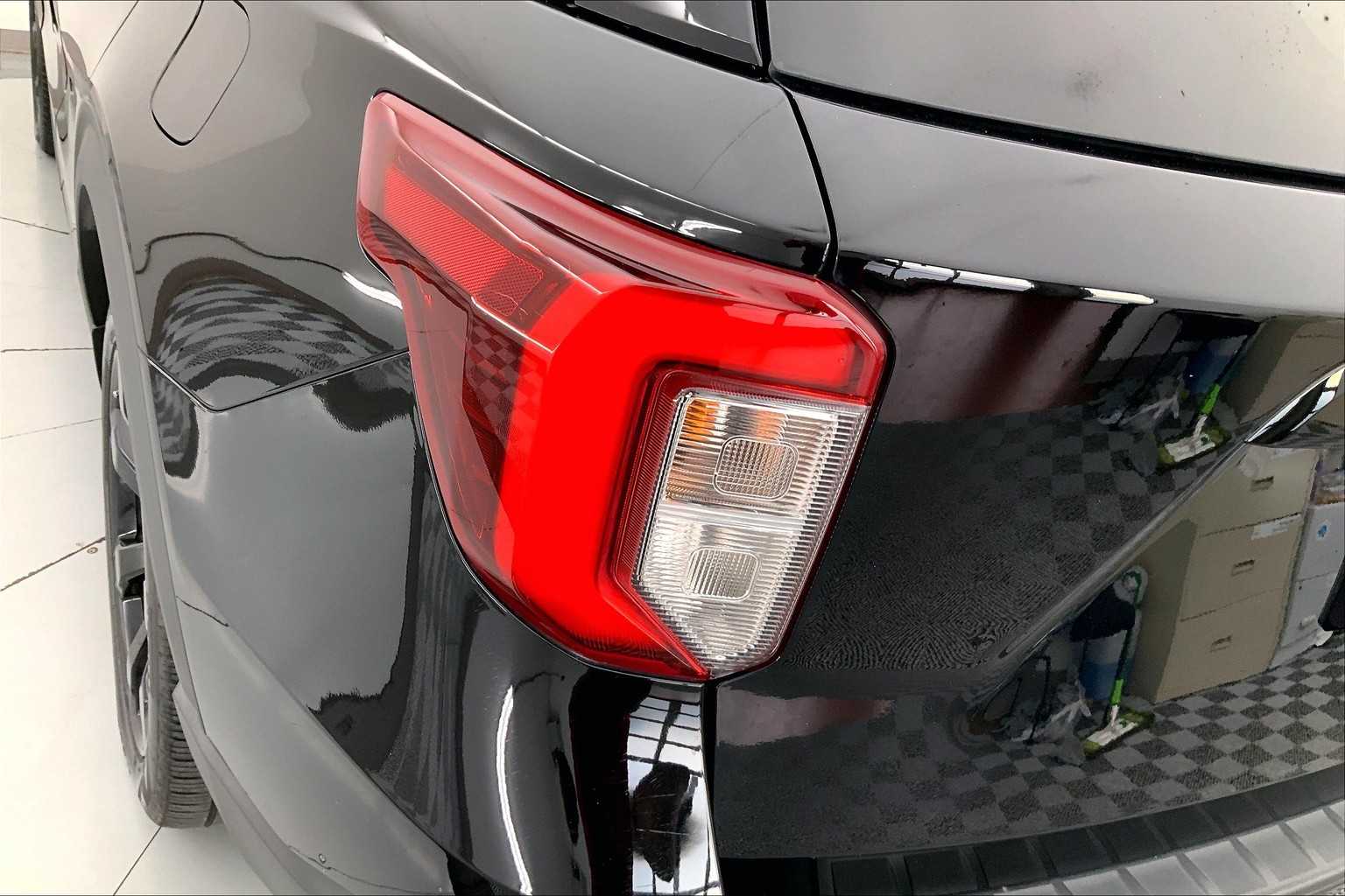 Thumbnail: 2023 Ford Explorer - 25