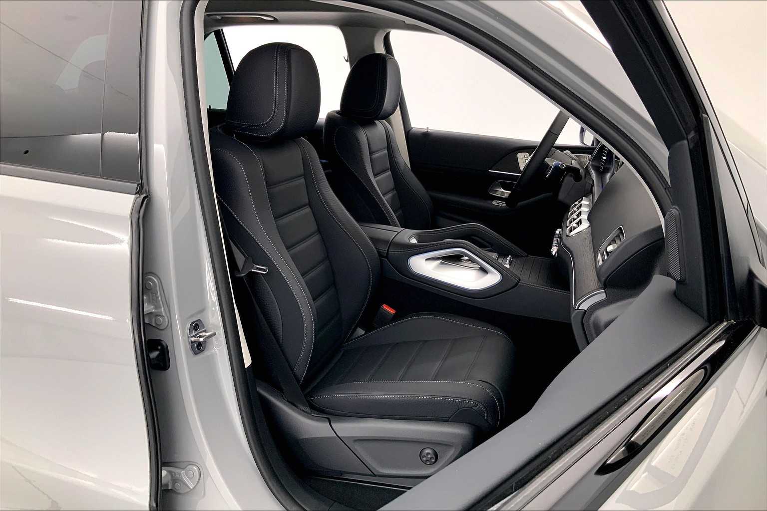 Thumbnail: 2026 Mercedes-Benz GLE - 14