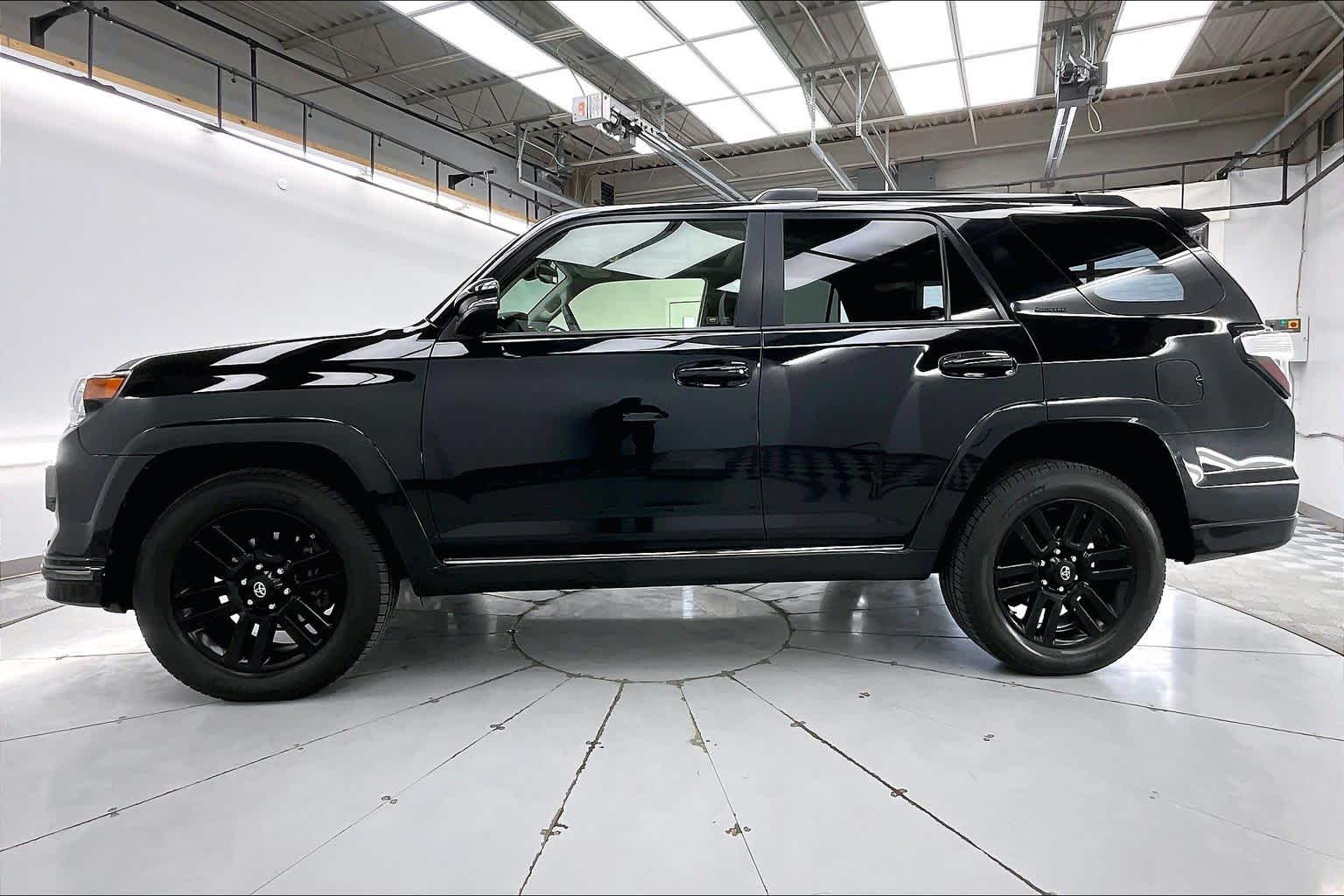 Thumbnail: 2020 Toyota 4Runner - 3