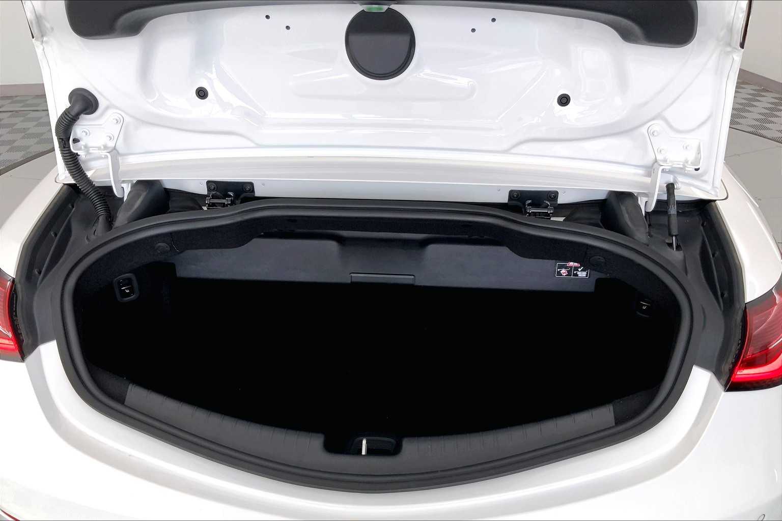 Thumbnail: 2024 Mercedes-Benz CLE - 19