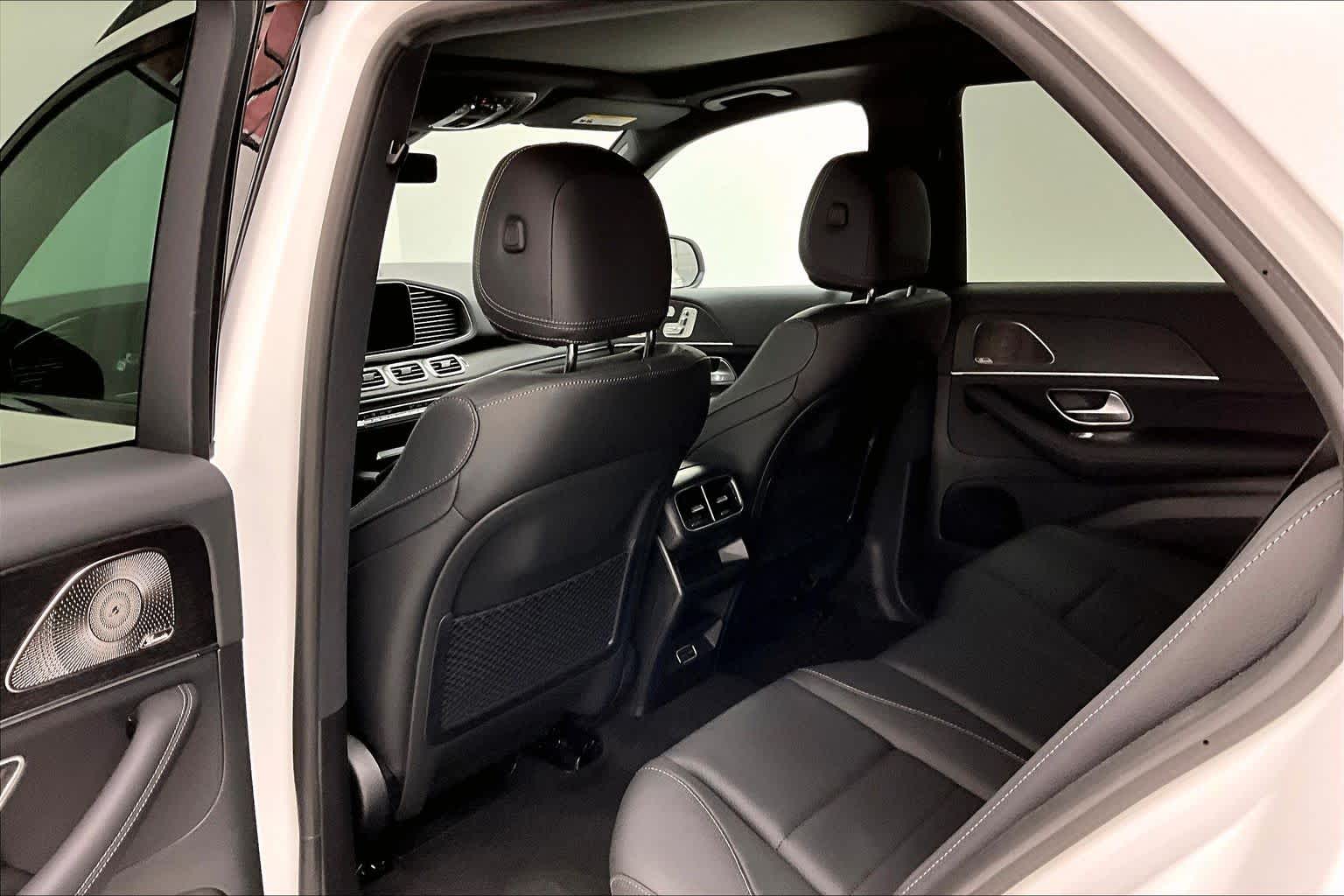 Thumbnail: 2026 Mercedes-Benz GLE - 12