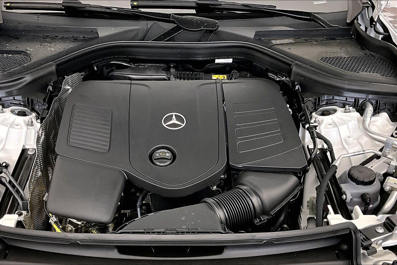 Thumbnail: 2026 Mercedes-Benz GLC - 9