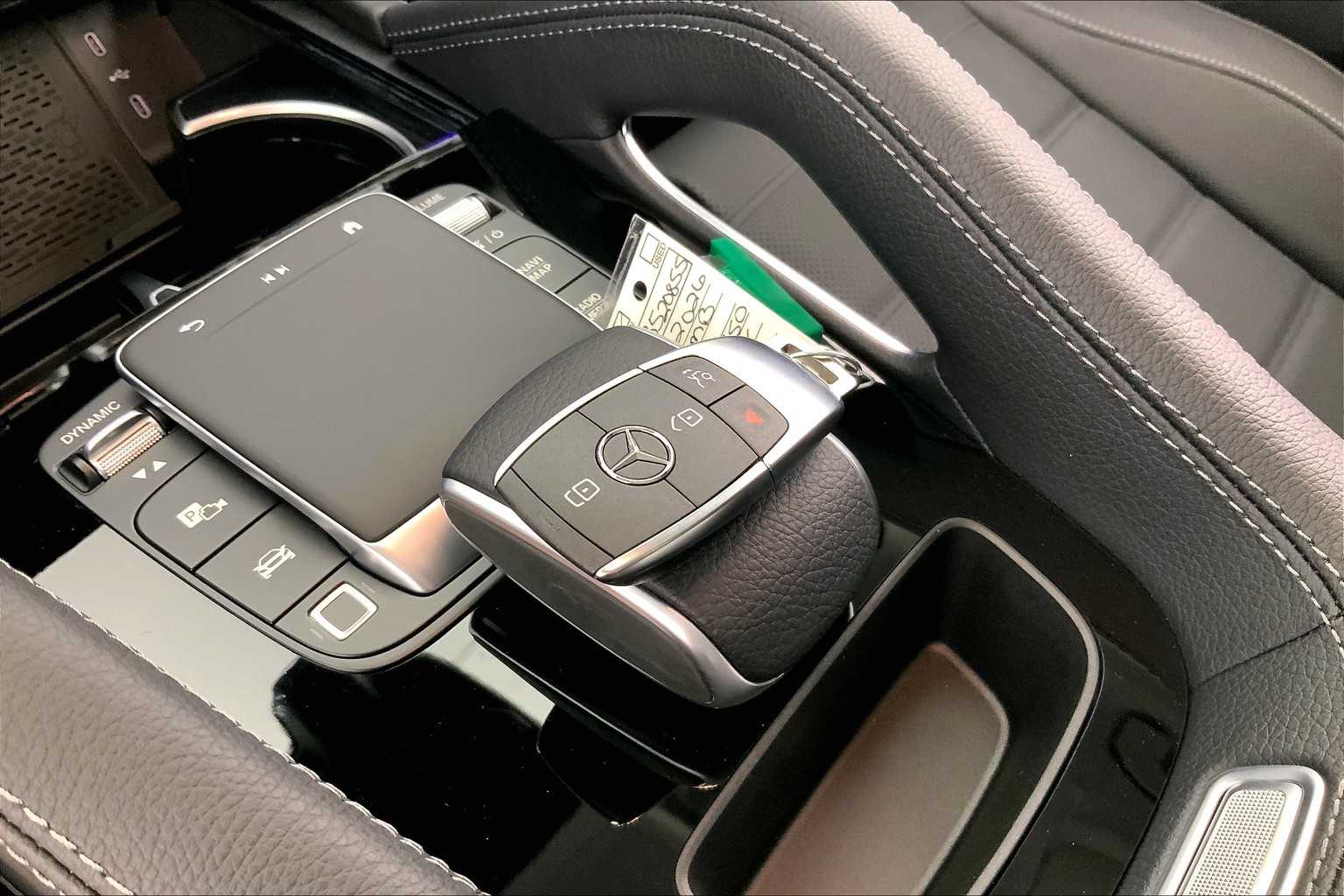 Thumbnail: 2026 Mercedes-Benz GLE - 20