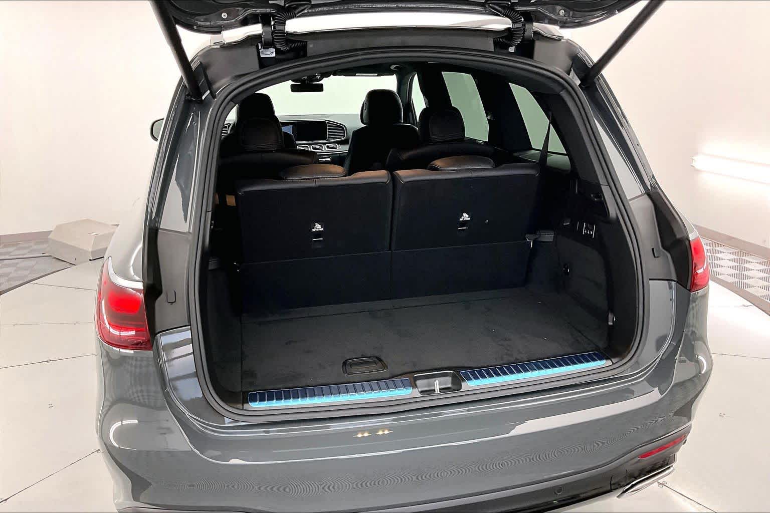 Thumbnail: 2026 Mercedes-Benz GLS - 19