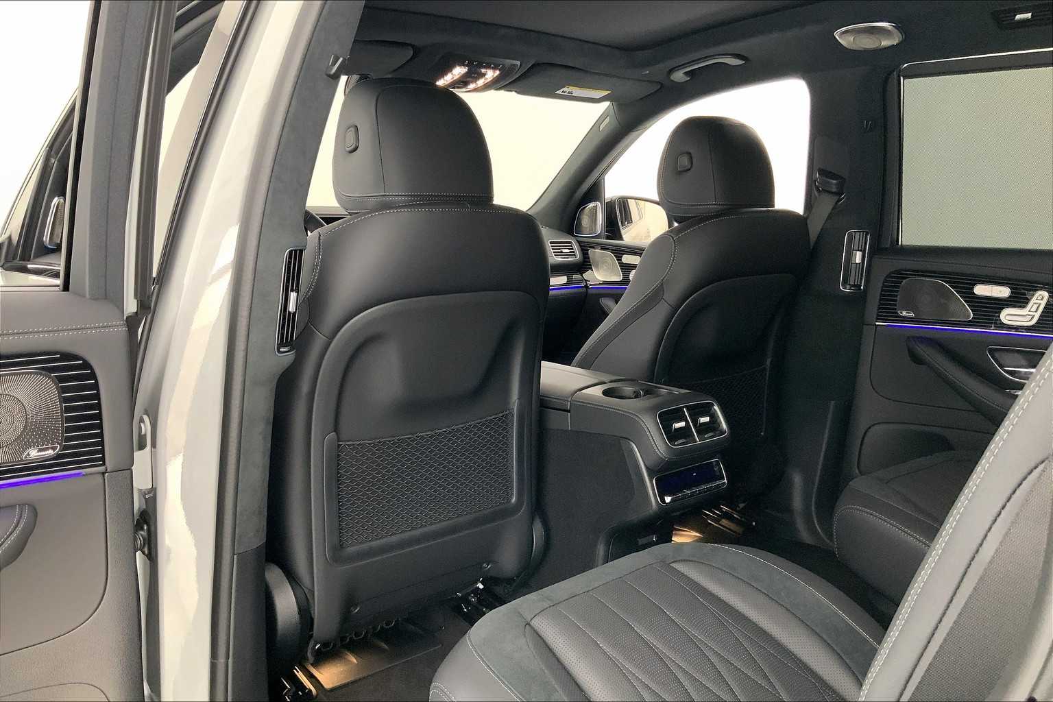 Thumbnail: 2025 Mercedes-Benz GL-Class - 12