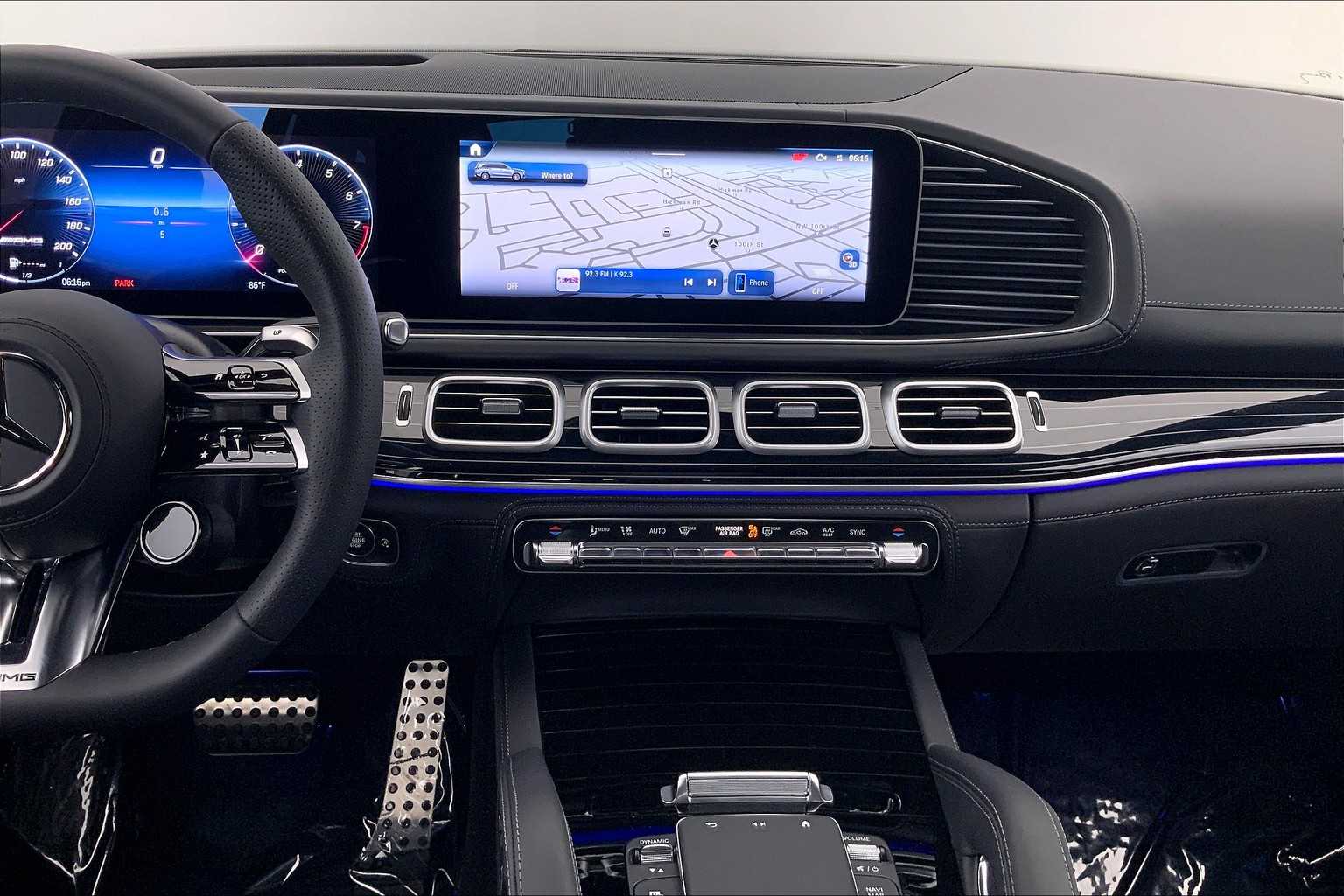 Thumbnail: 2025 Mercedes-Benz GL-Class - 16