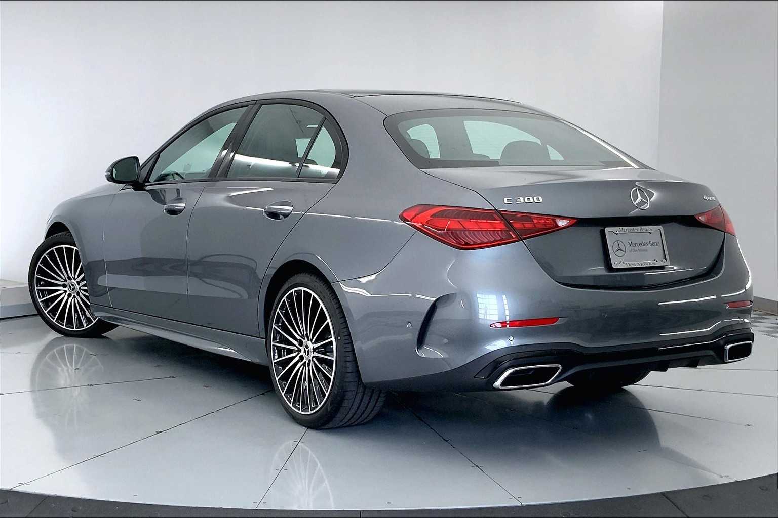 Thumbnail: 2025 Mercedes-Benz C-Class - 4