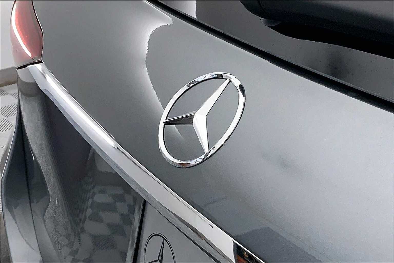 Thumbnail: 2026 Mercedes-Benz GLE - 22