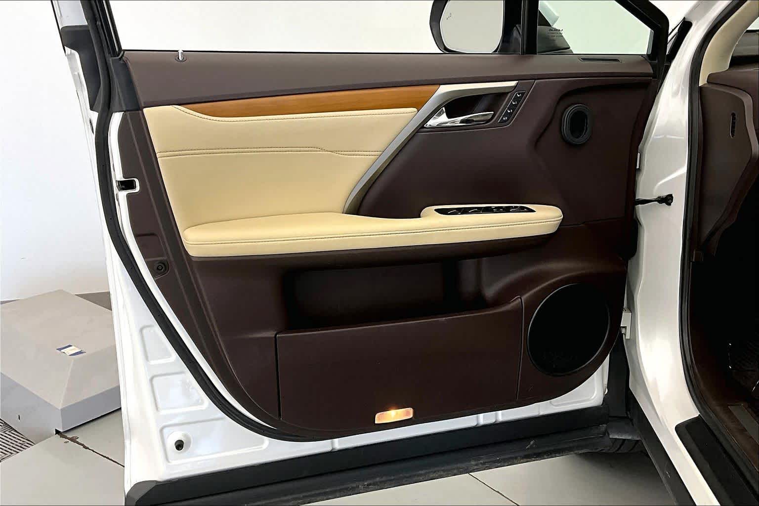 Thumbnail: 2018 Lexus RX - 23