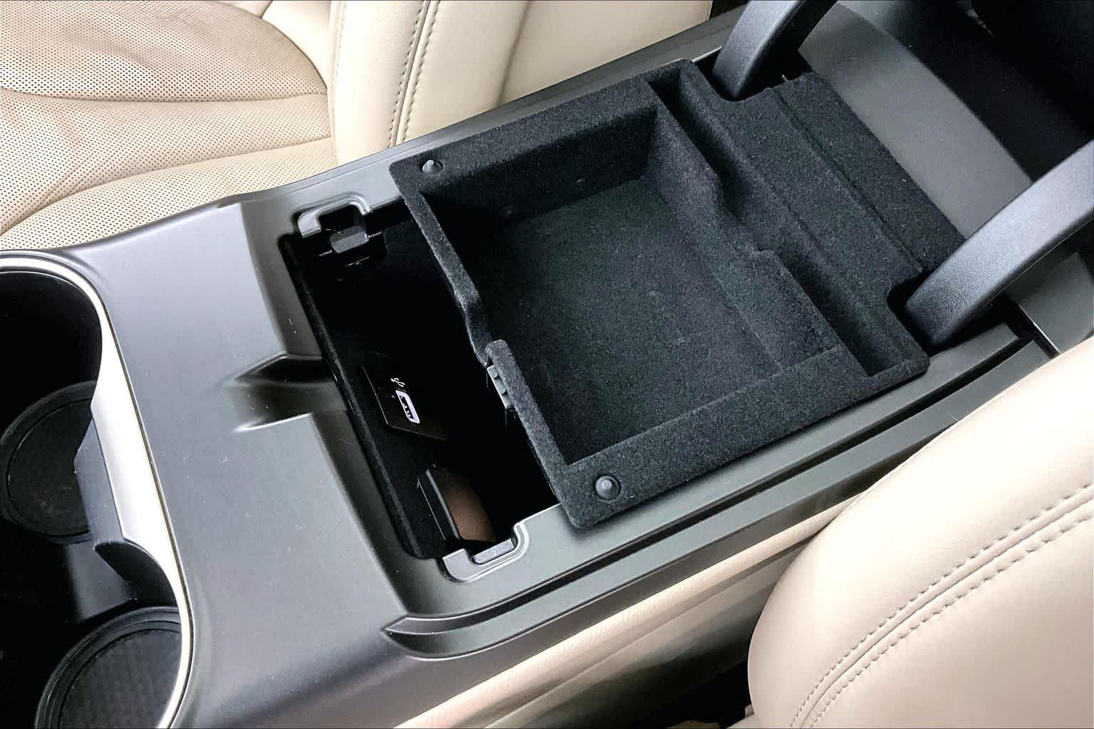 Thumbnail: 2020 Lincoln Nautilus - 28