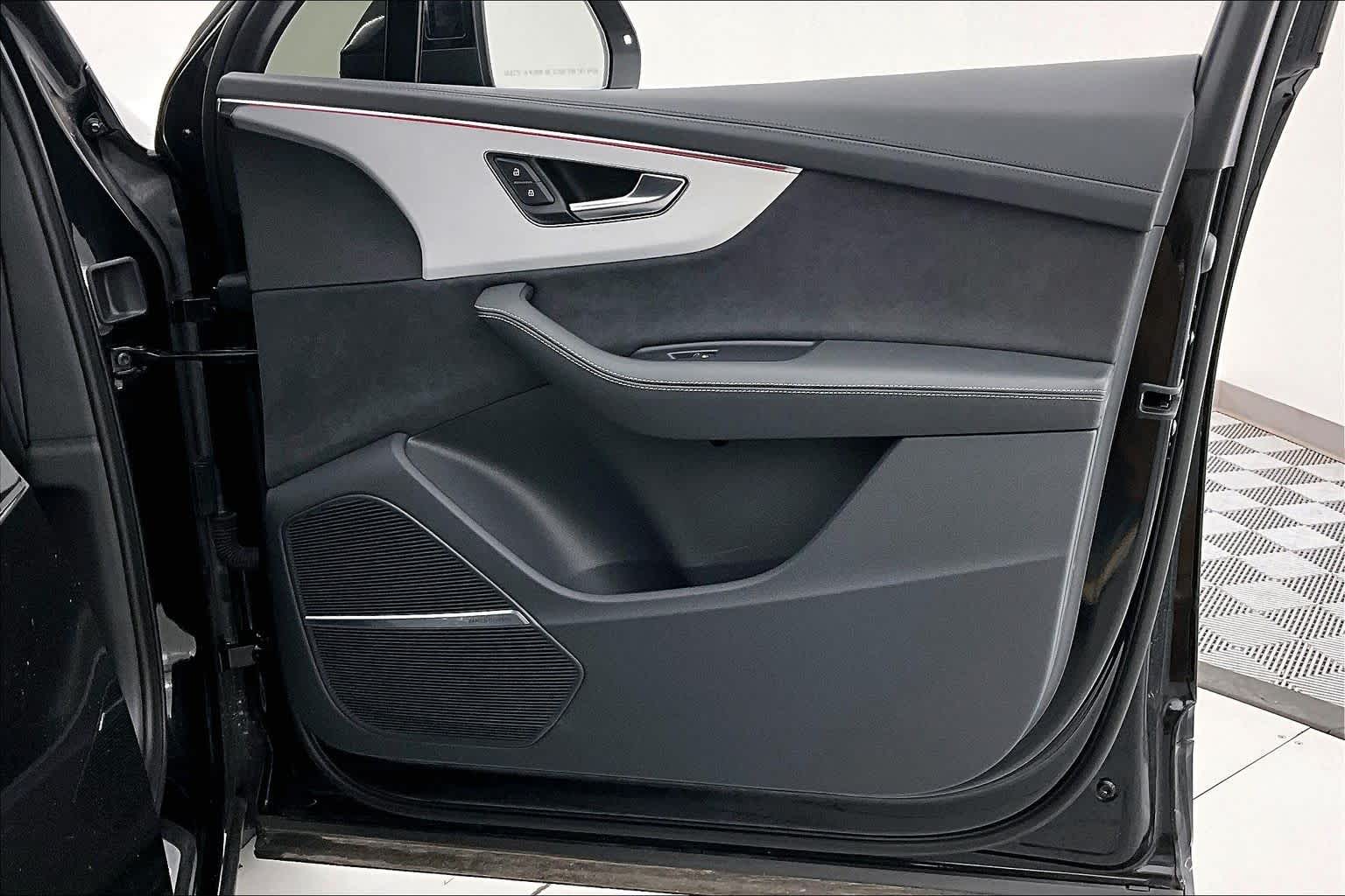 Thumbnail: 2024 Audi Q7 - 24