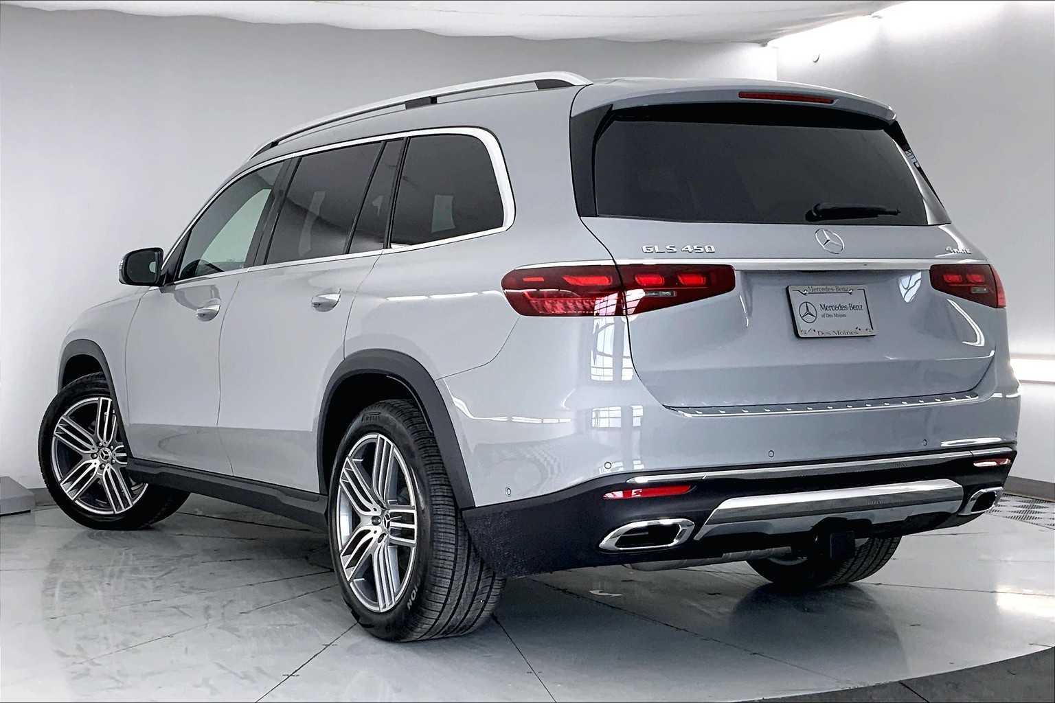 2025 Mercedes-Benz GLS 450 4MATIC 4