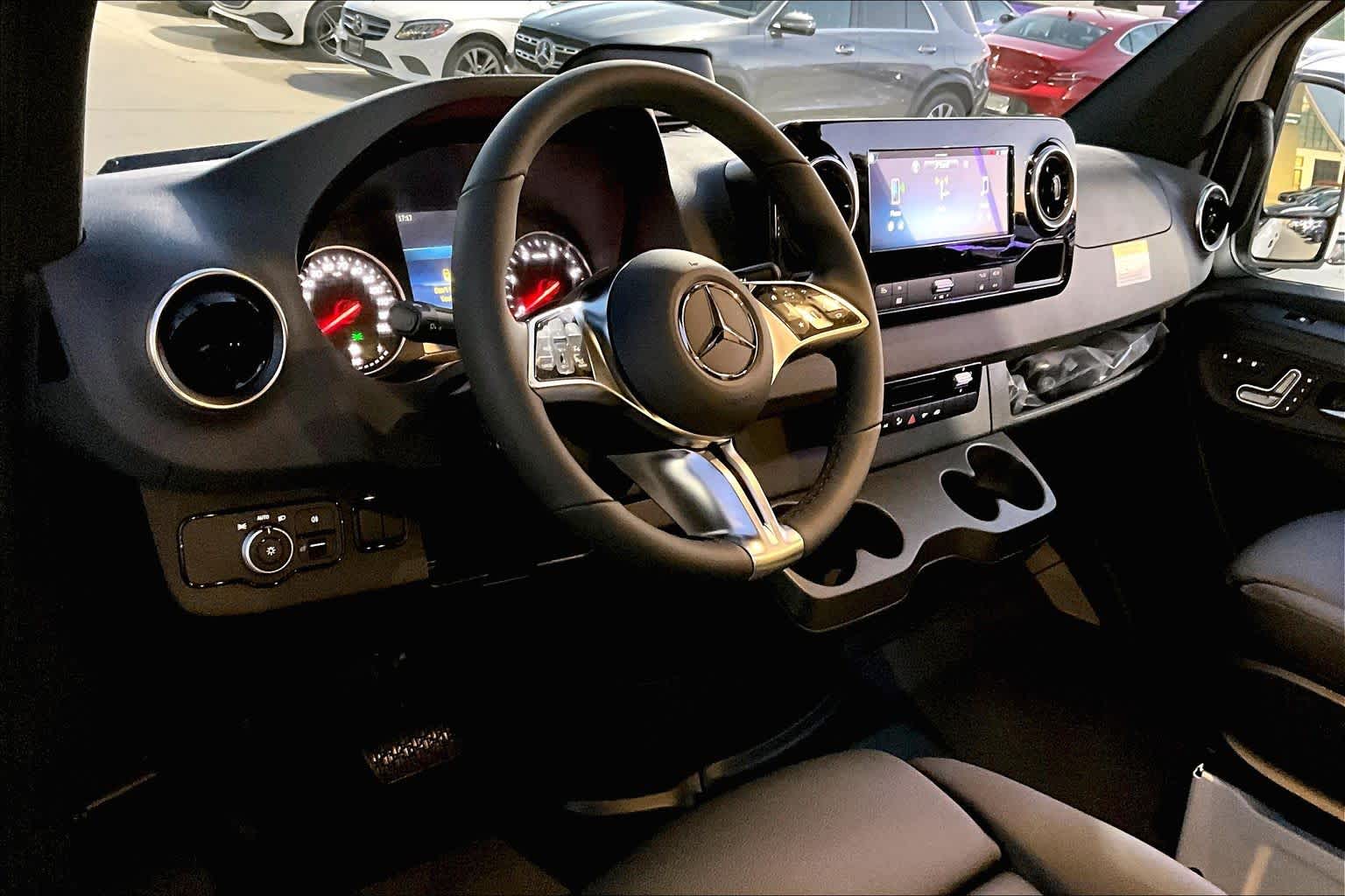 Thumbnail: 2026 Mercedes-Benz Sprinter - 2