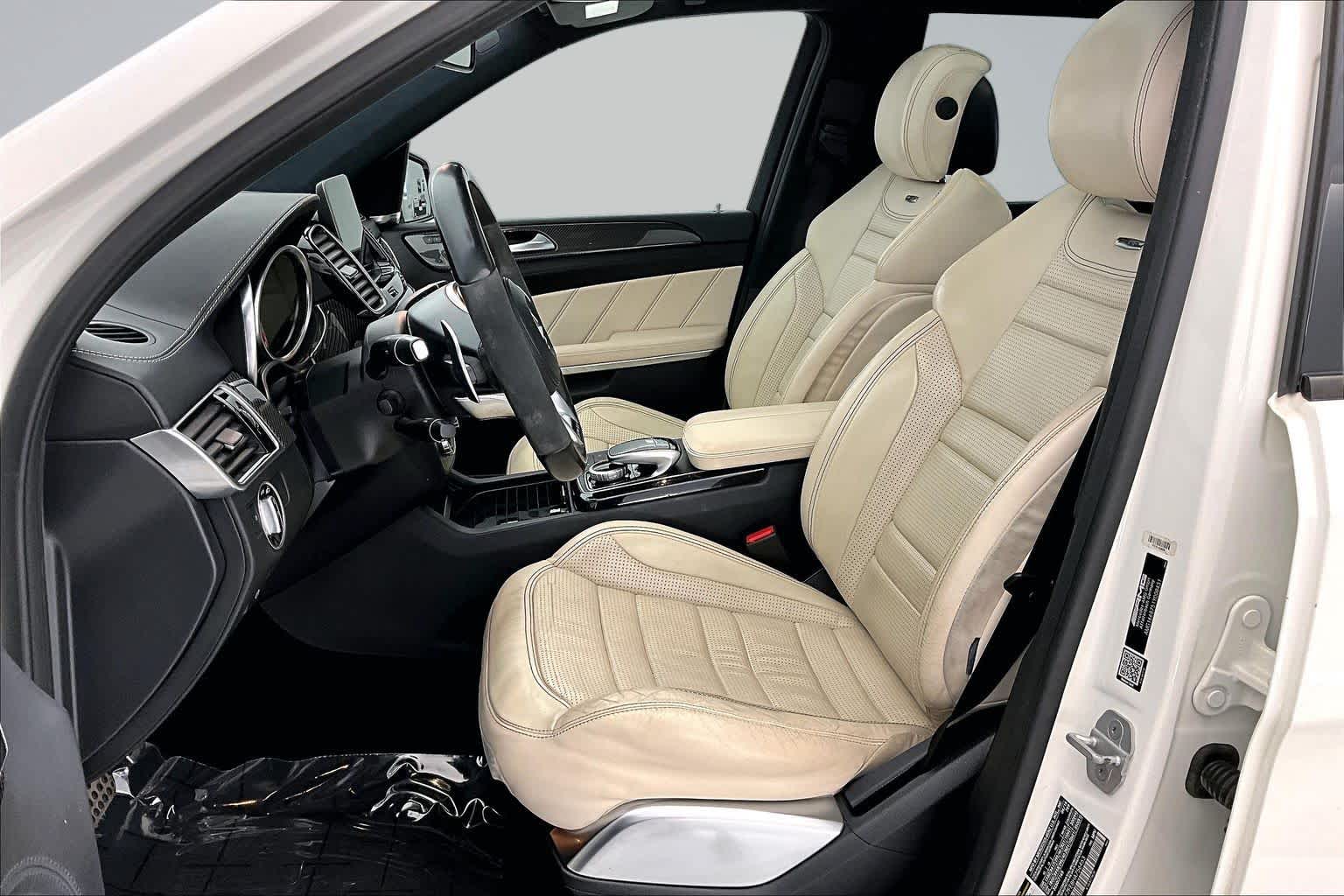 Thumbnail: 2017 Mercedes-Benz GL-Class - 11