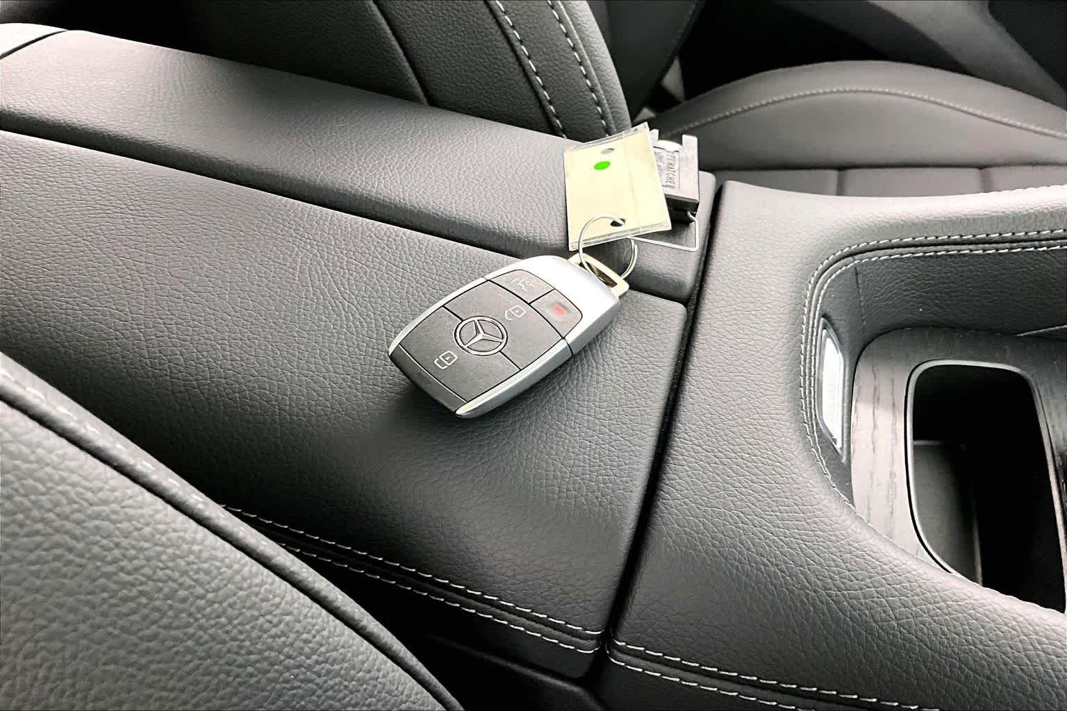 Thumbnail: 2026 Mercedes-Benz GLE - 20