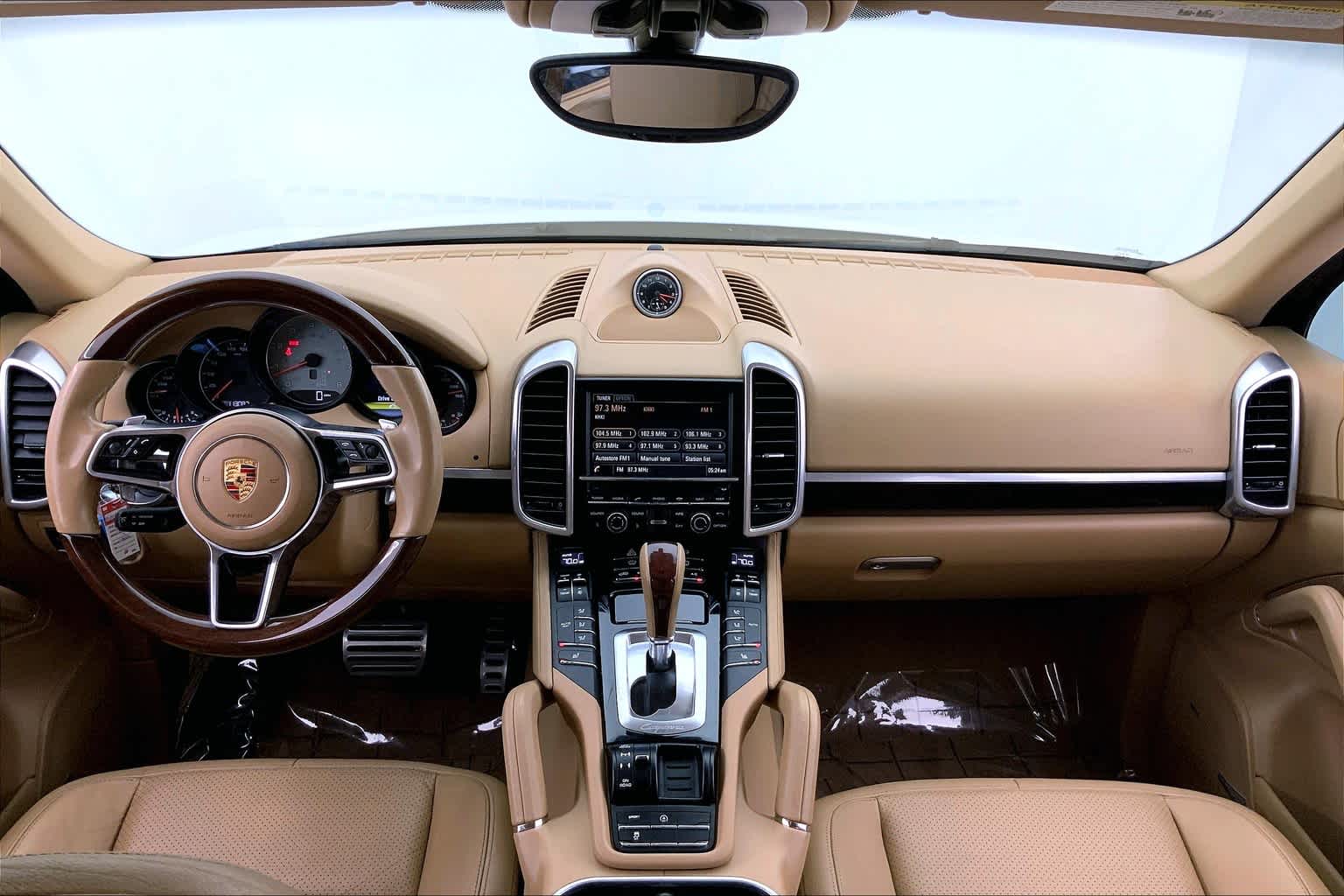 Thumbnail: 2015 Porsche Cayenne - 10