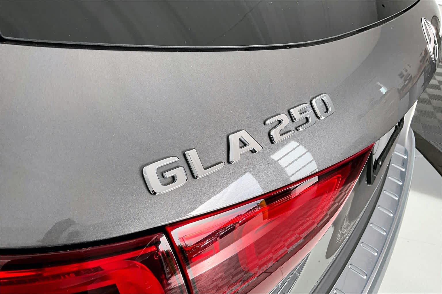 Thumbnail: 2023 Mercedes-Benz GLA - 7