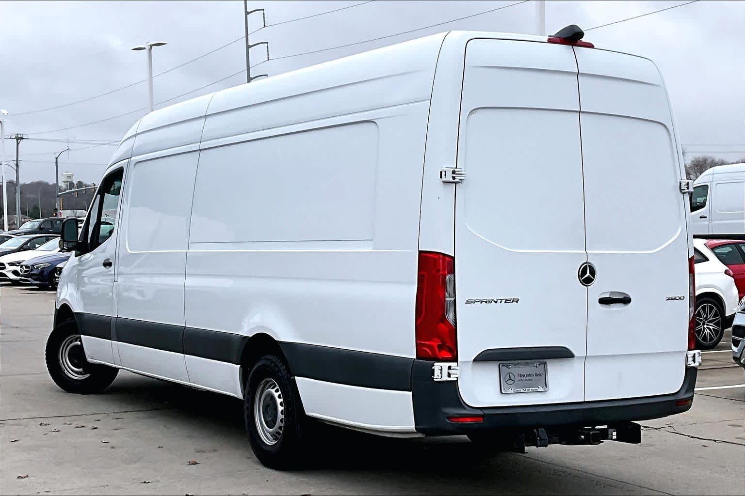 Thumbnail: 2019 Mercedes-Benz Sprinter - 4