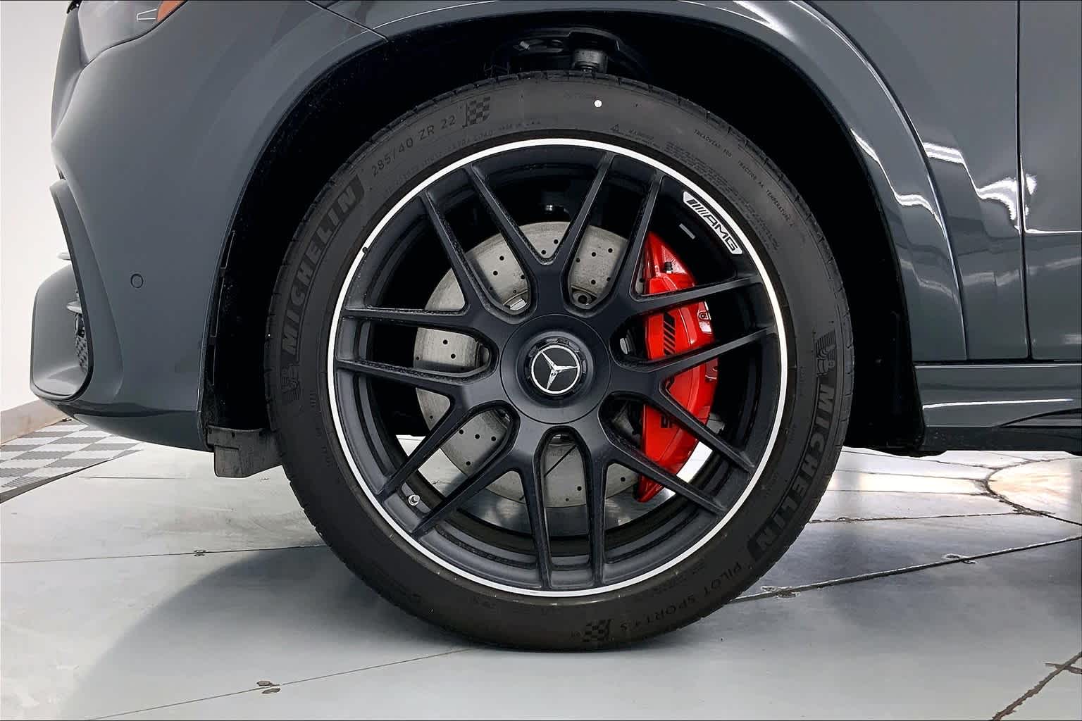 Thumbnail: 2025 Mercedes-Benz GL-Class - 8