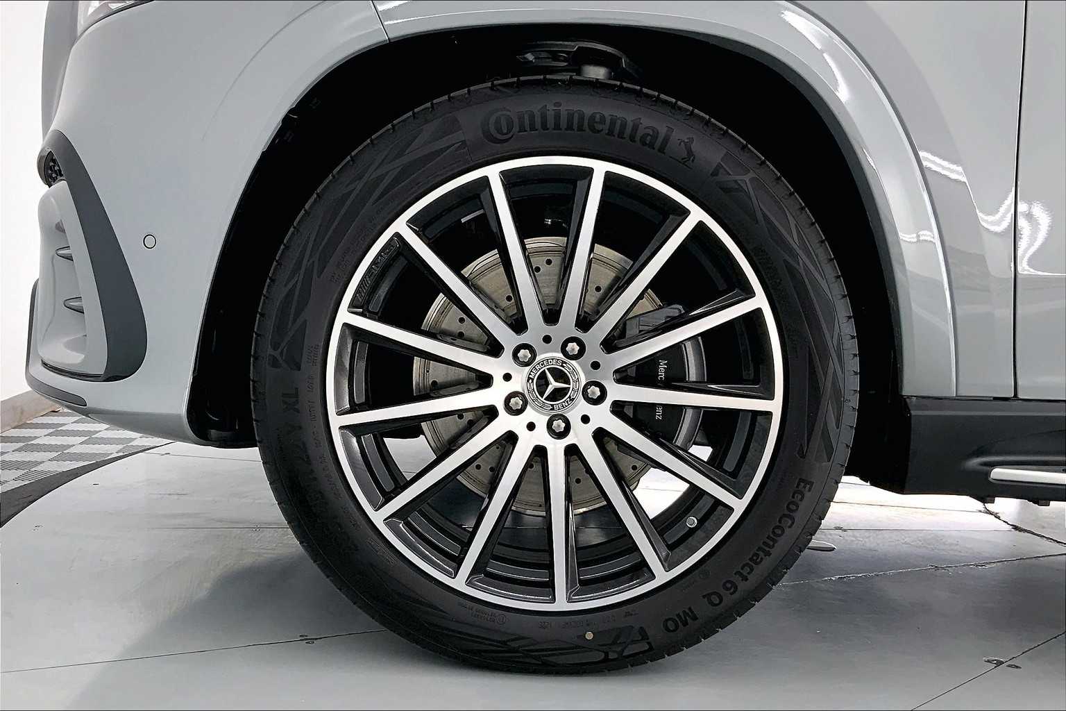 Thumbnail: 2026 Mercedes-Benz GLS - 8