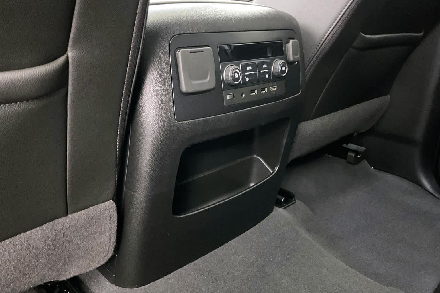 Thumbnail: 2019 Chevrolet Suburban - 27