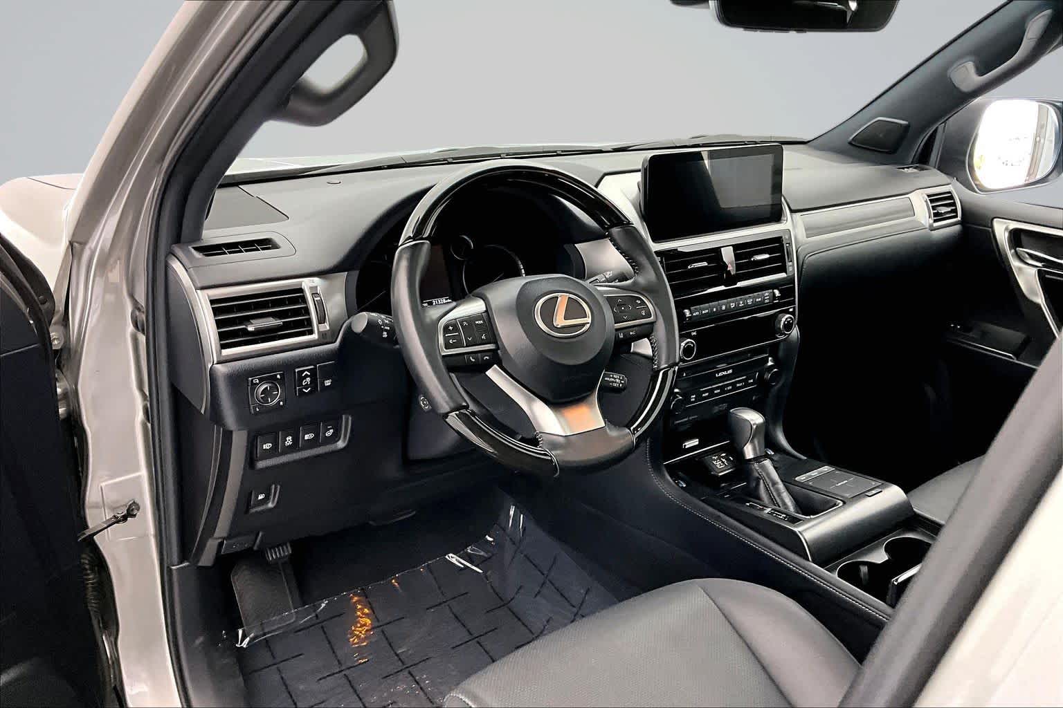 Thumbnail: 2023 Lexus GX - 2